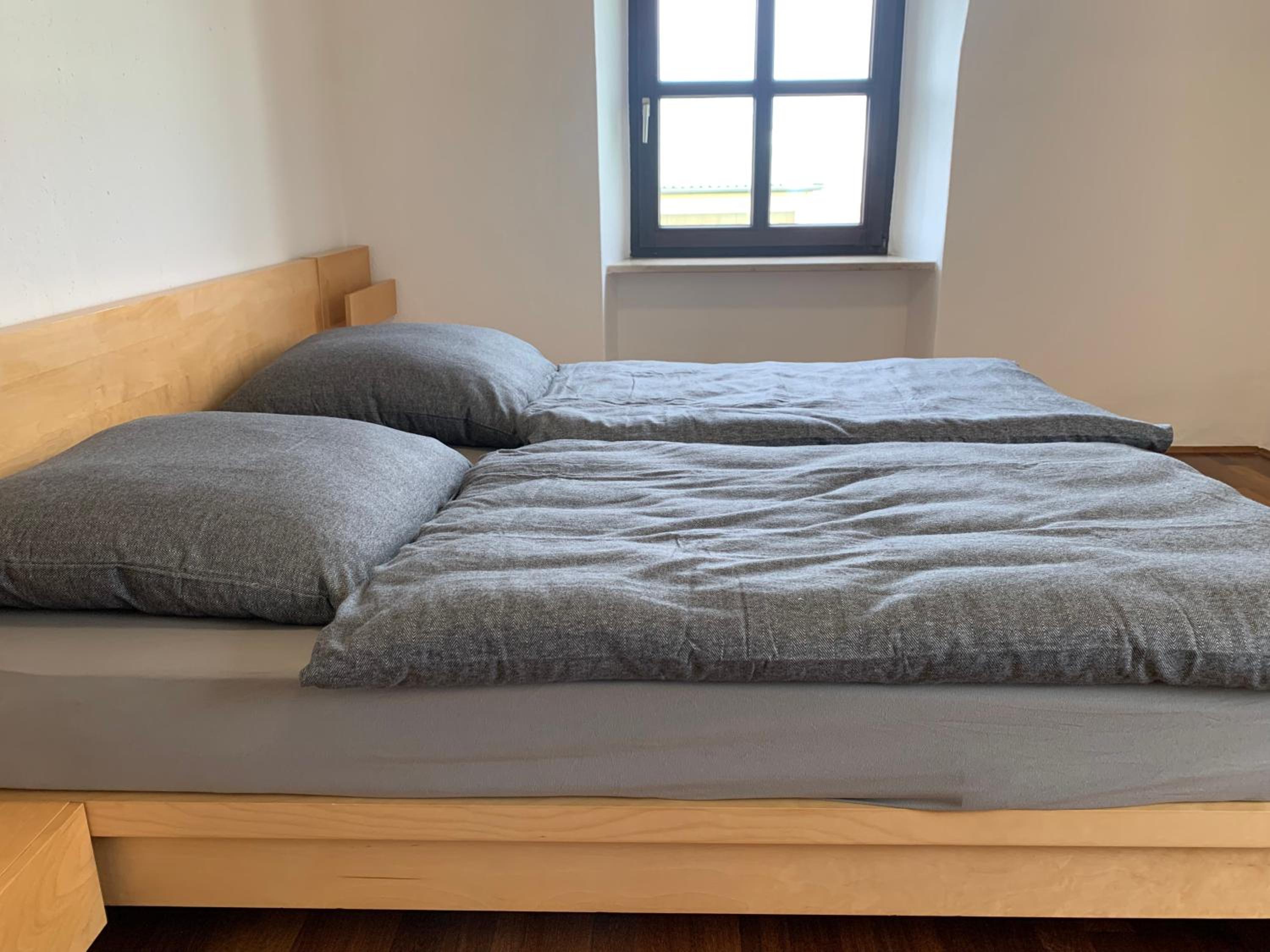 Villa mit Pool und Grillplatz in Regensburg