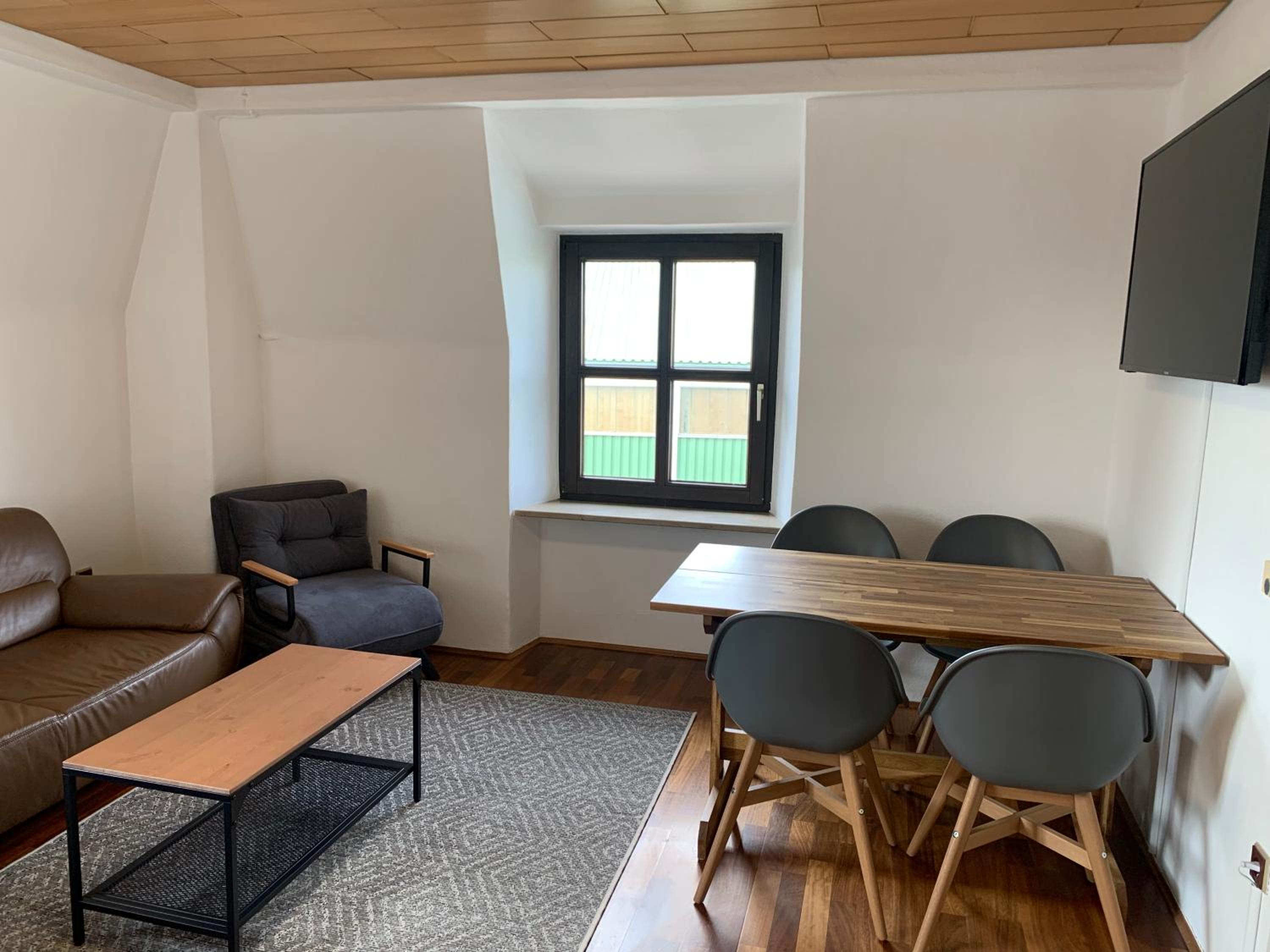 Villa mit Pool und Grillplatz in Regensburg