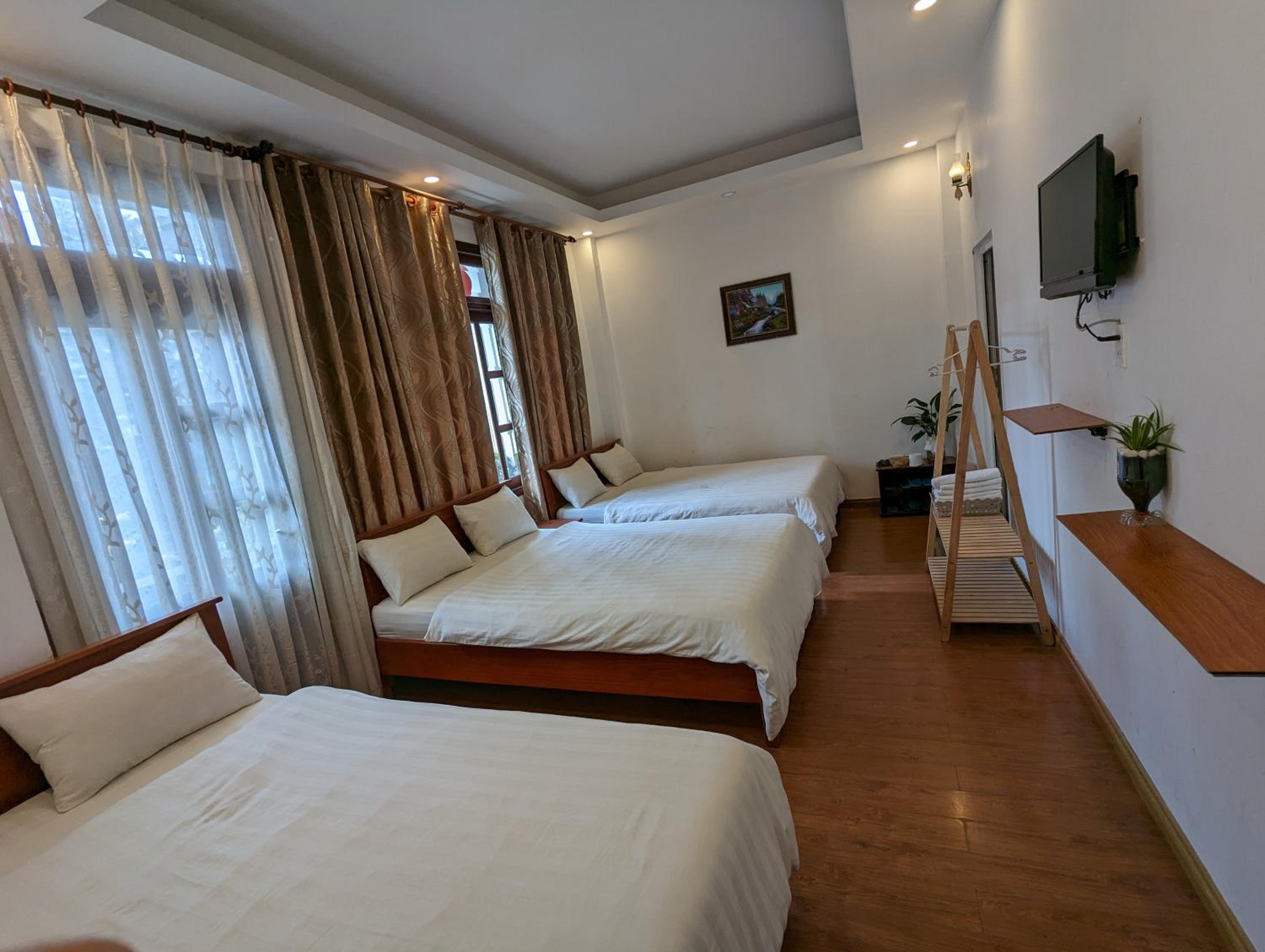 Holly Hostel view 4