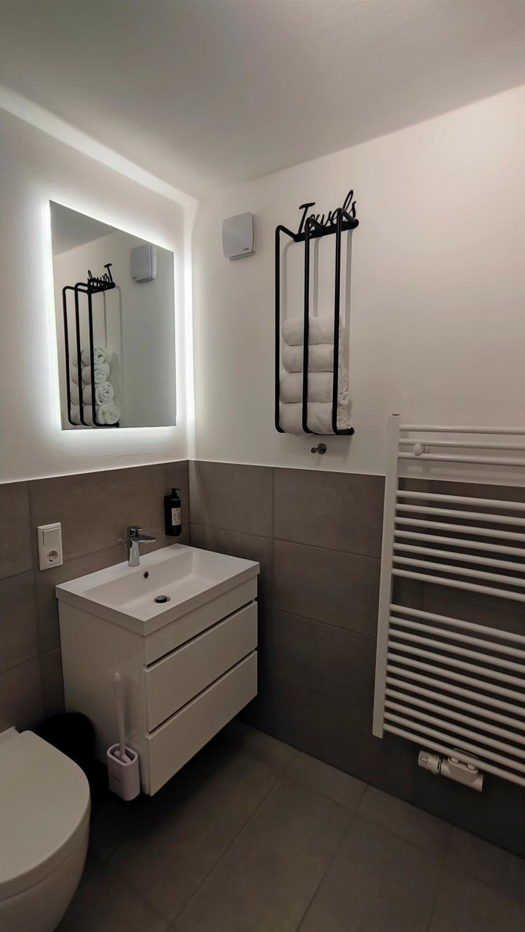 ELApart by Homely Stay - Moderne Apartments direkt im Stadtzentrum mit Self-Check-in