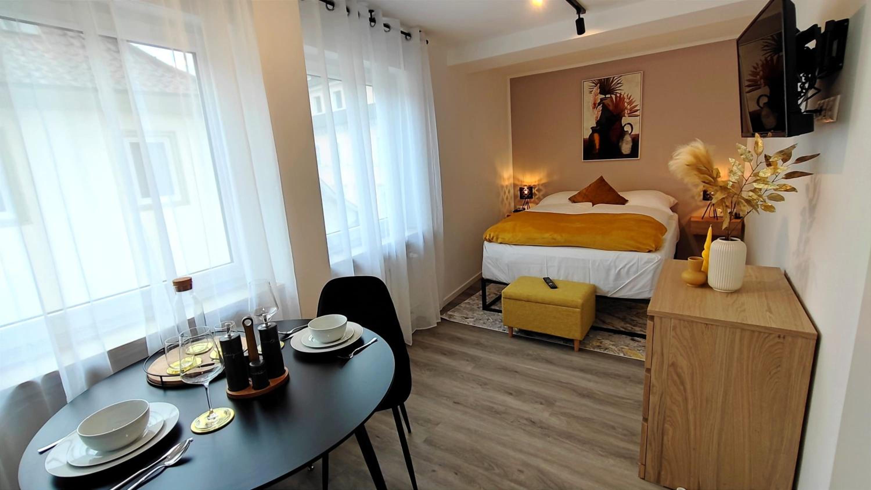 ELApart by Homely Stay - Moderne Apartments direkt im Stadtzentrum mit Self-Check-in