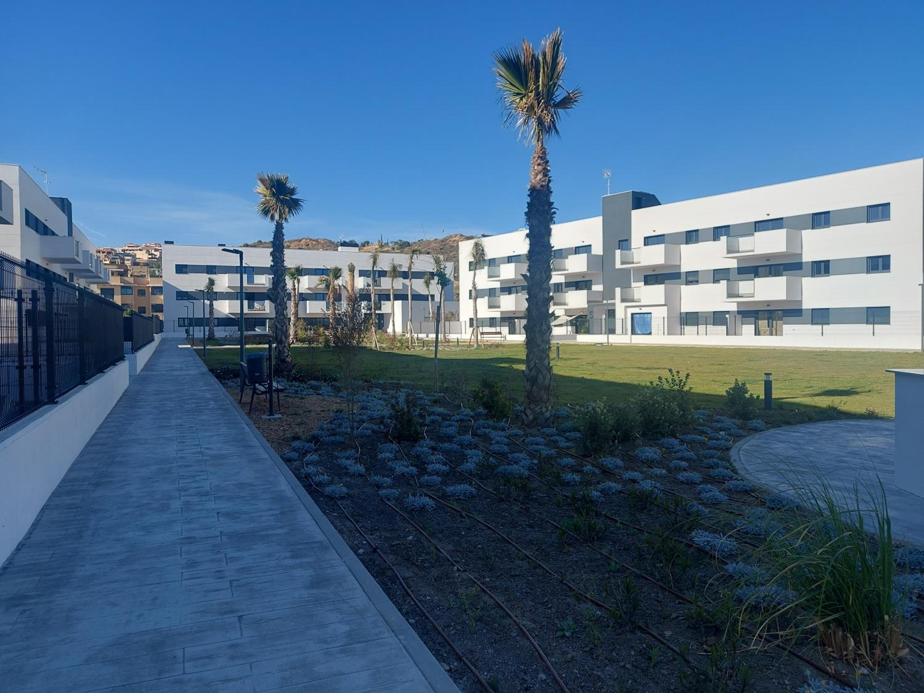 APARTAMENTO en VALLE-NIZA, ALMAYATE, BENAJARAFE, TORRE DEL MAR a 50 METROS de LA PLAYA
