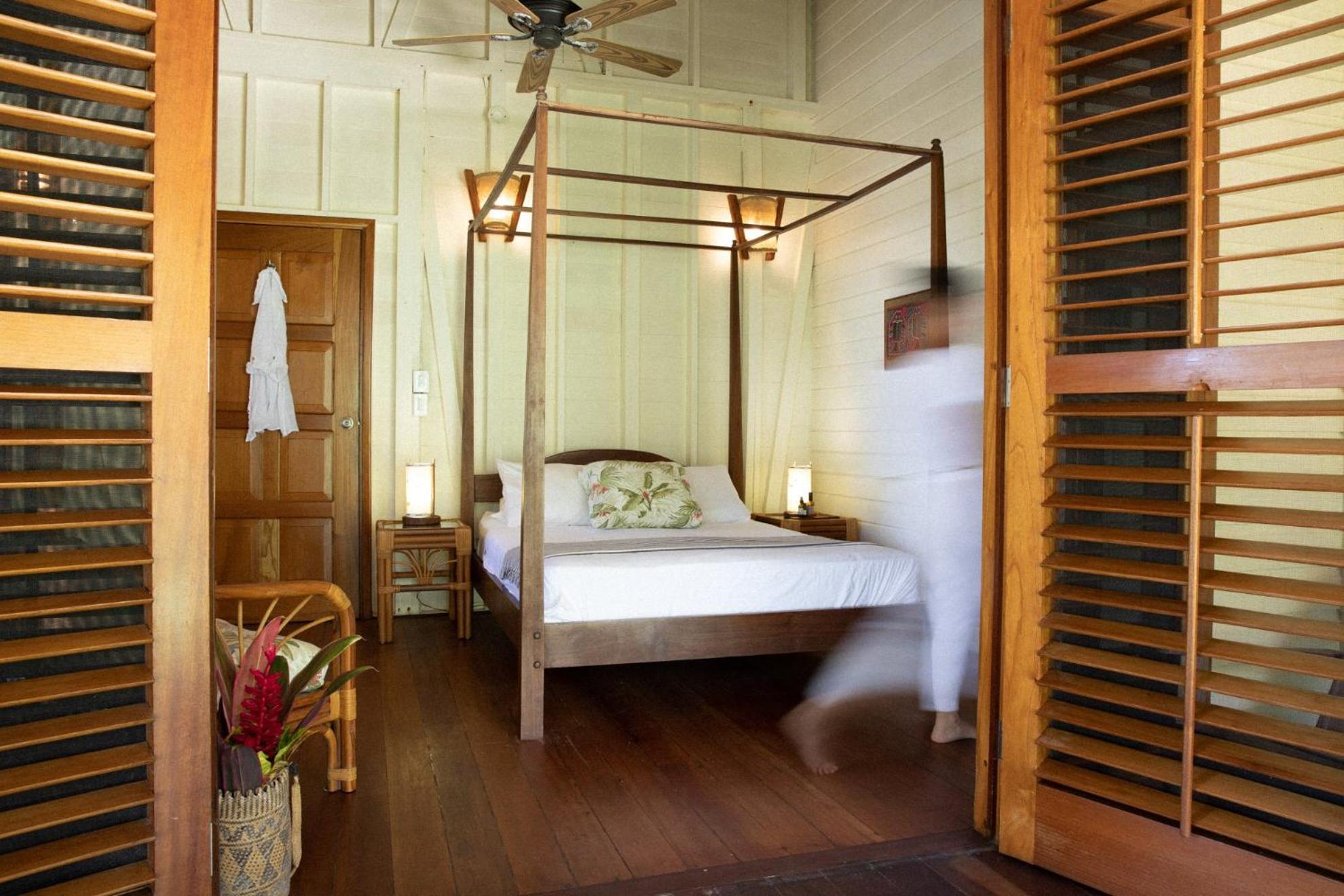 Bluff Beach Retreat
