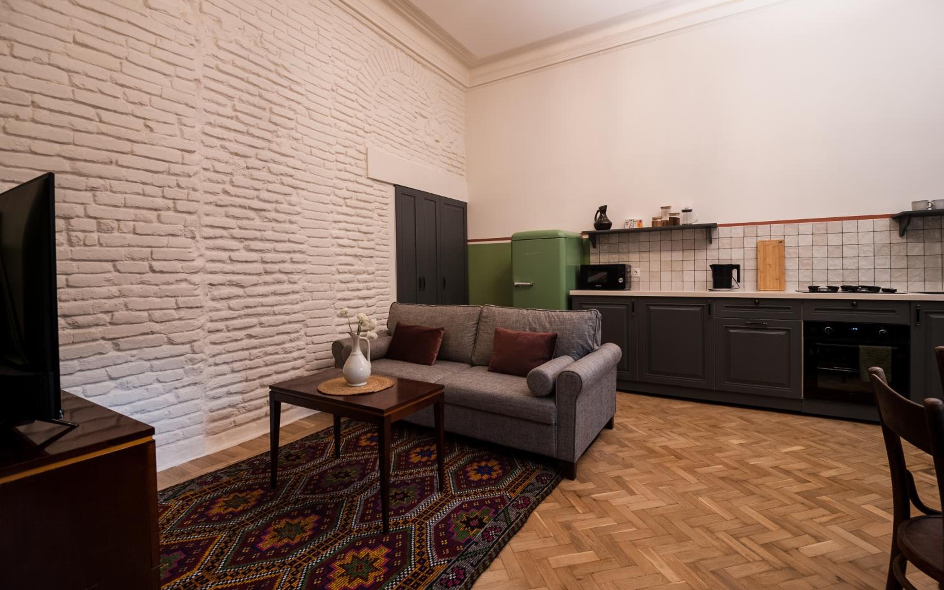 Green apartment
