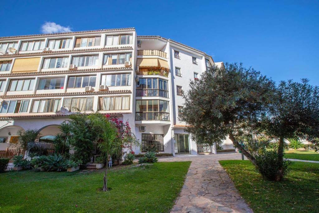 Beautiful and elegant one bedroom apartment
