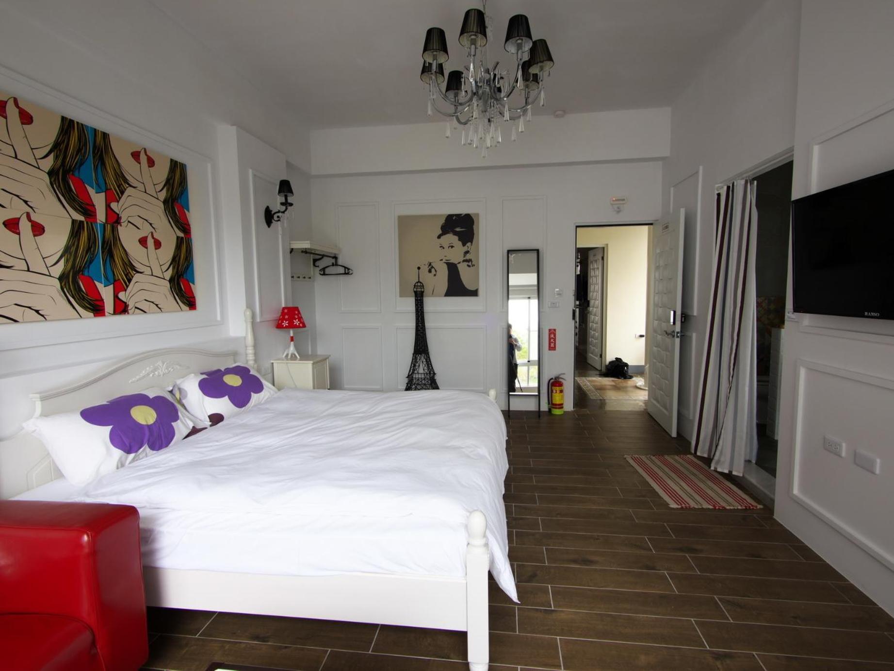 Oia Cafe B&B