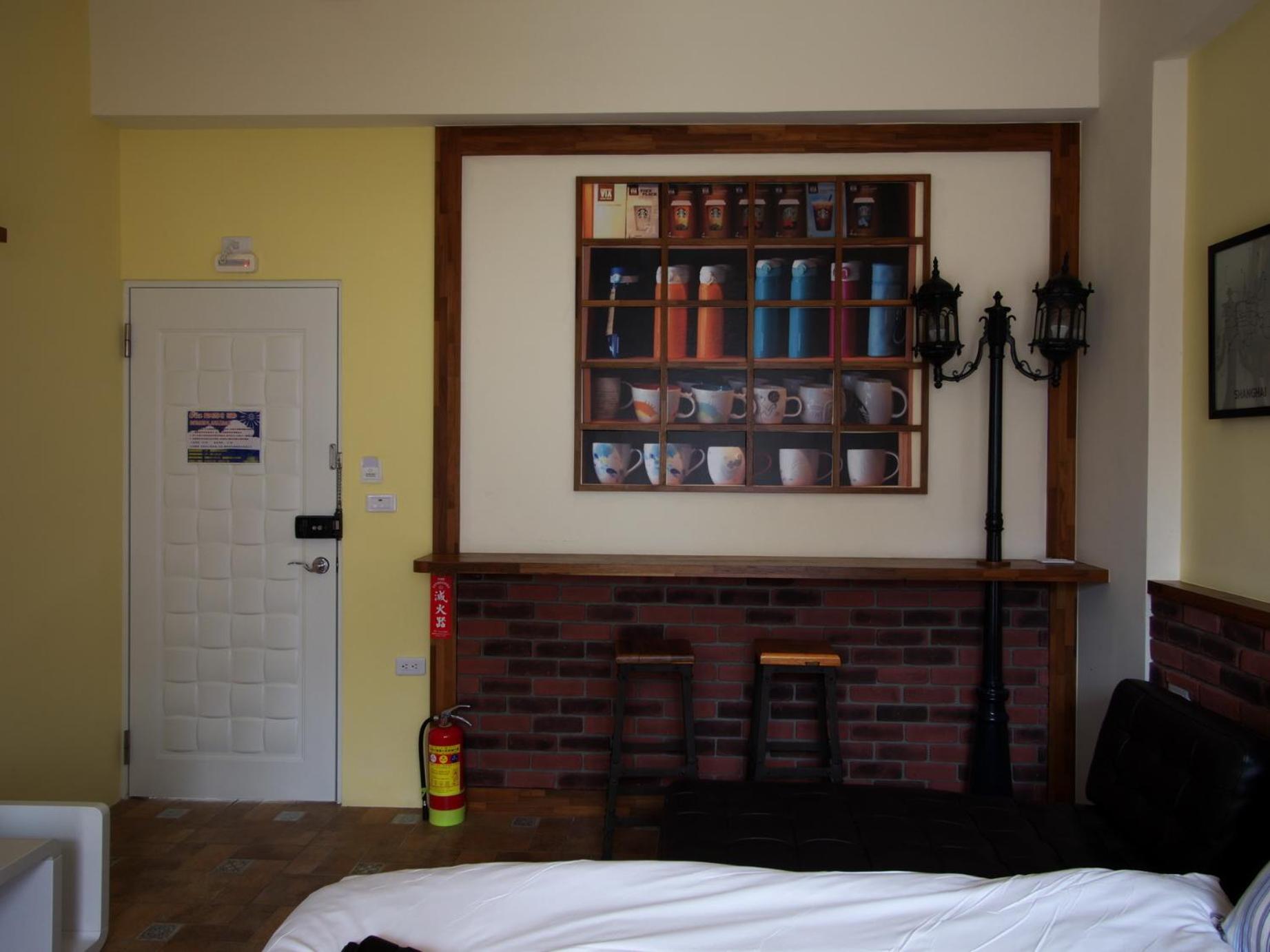Oia Cafe B&B