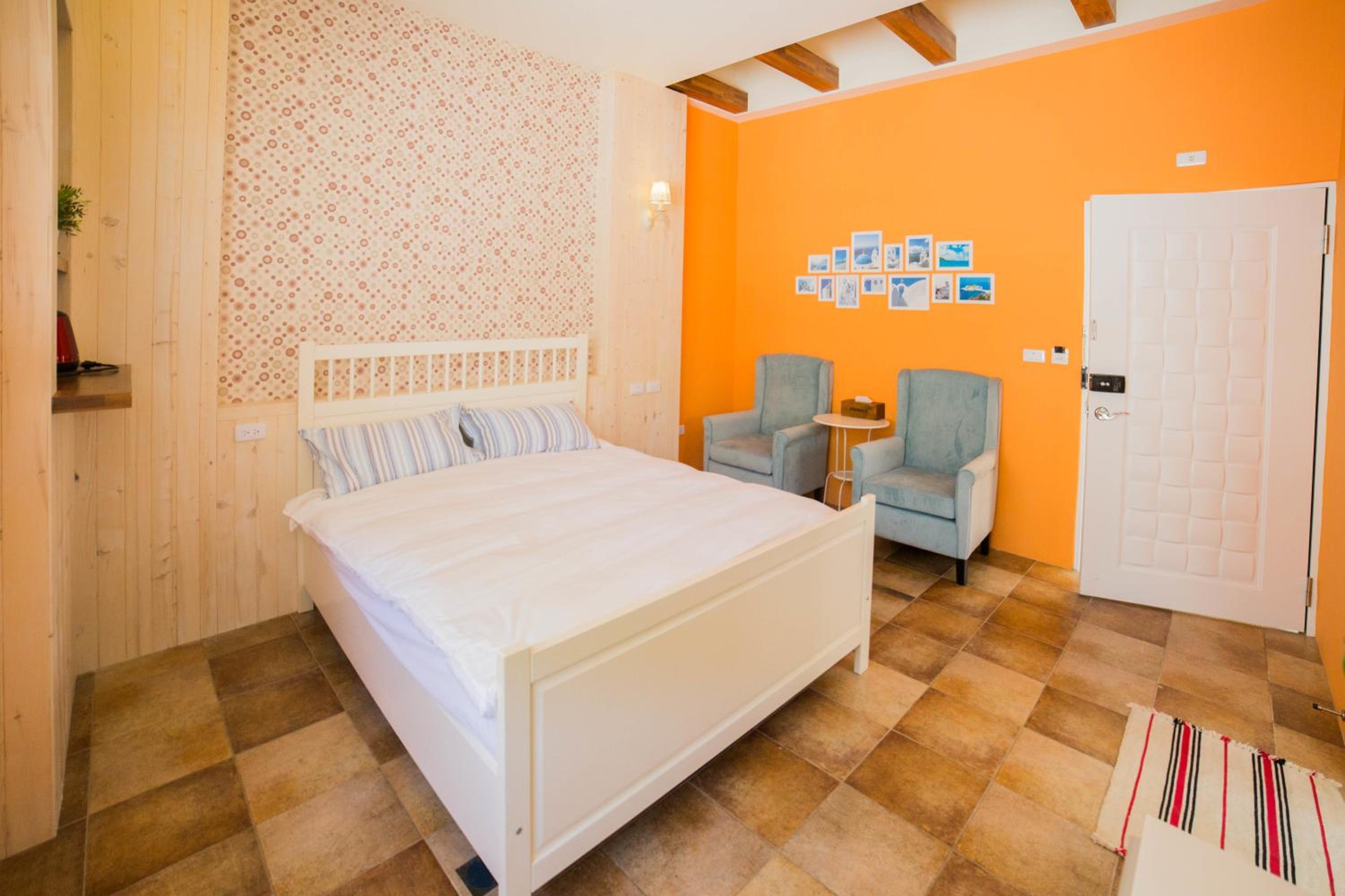 Oia Cafe B&B