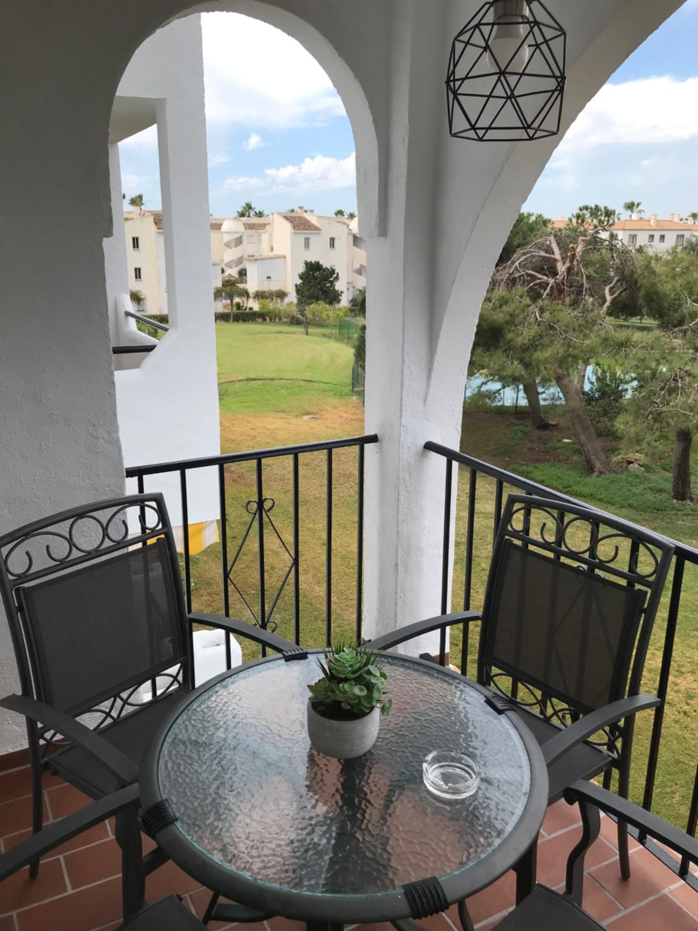 Apartamentos Laguna Beach 2
