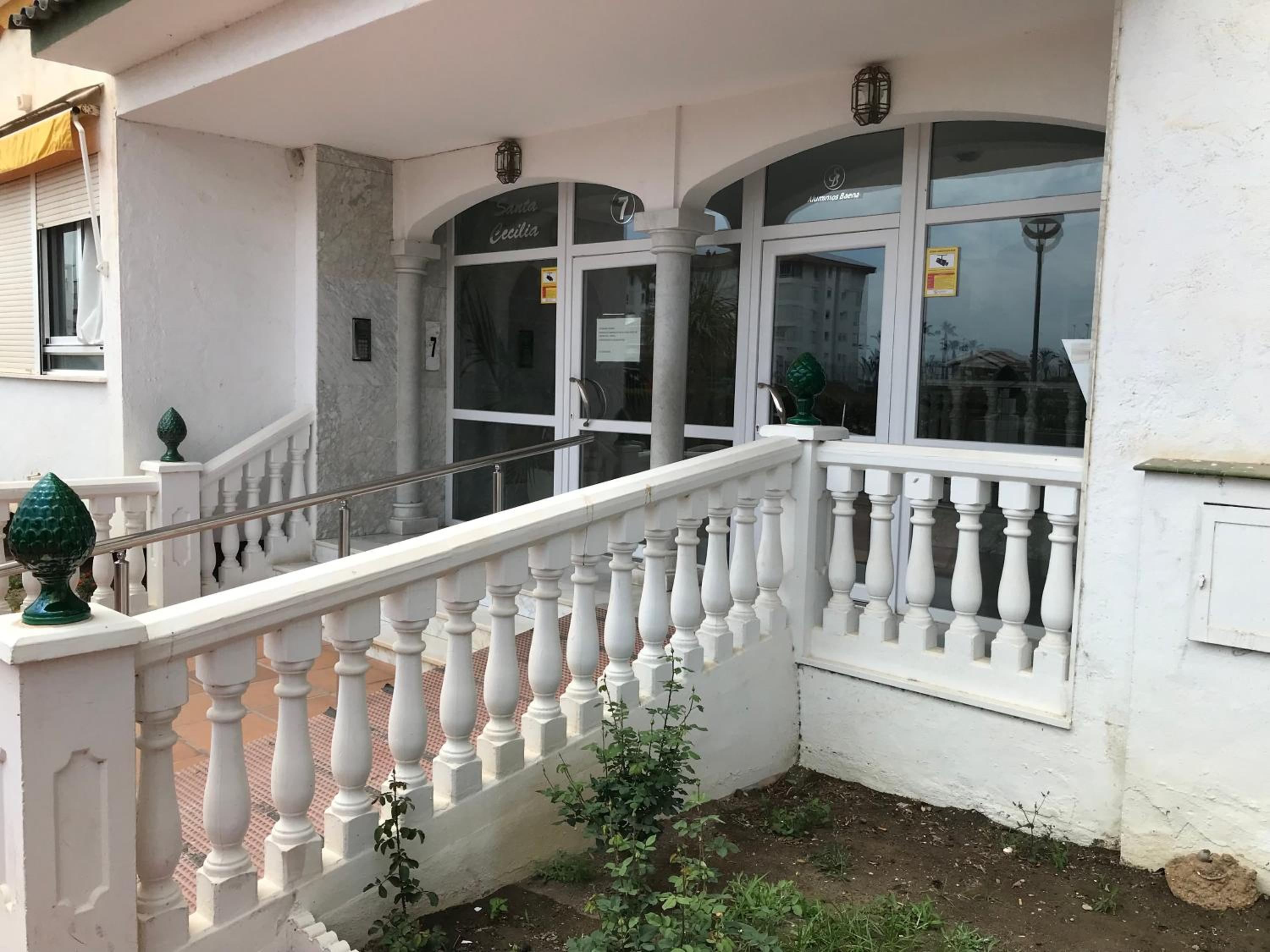 Apartamentos Laguna Beach 2