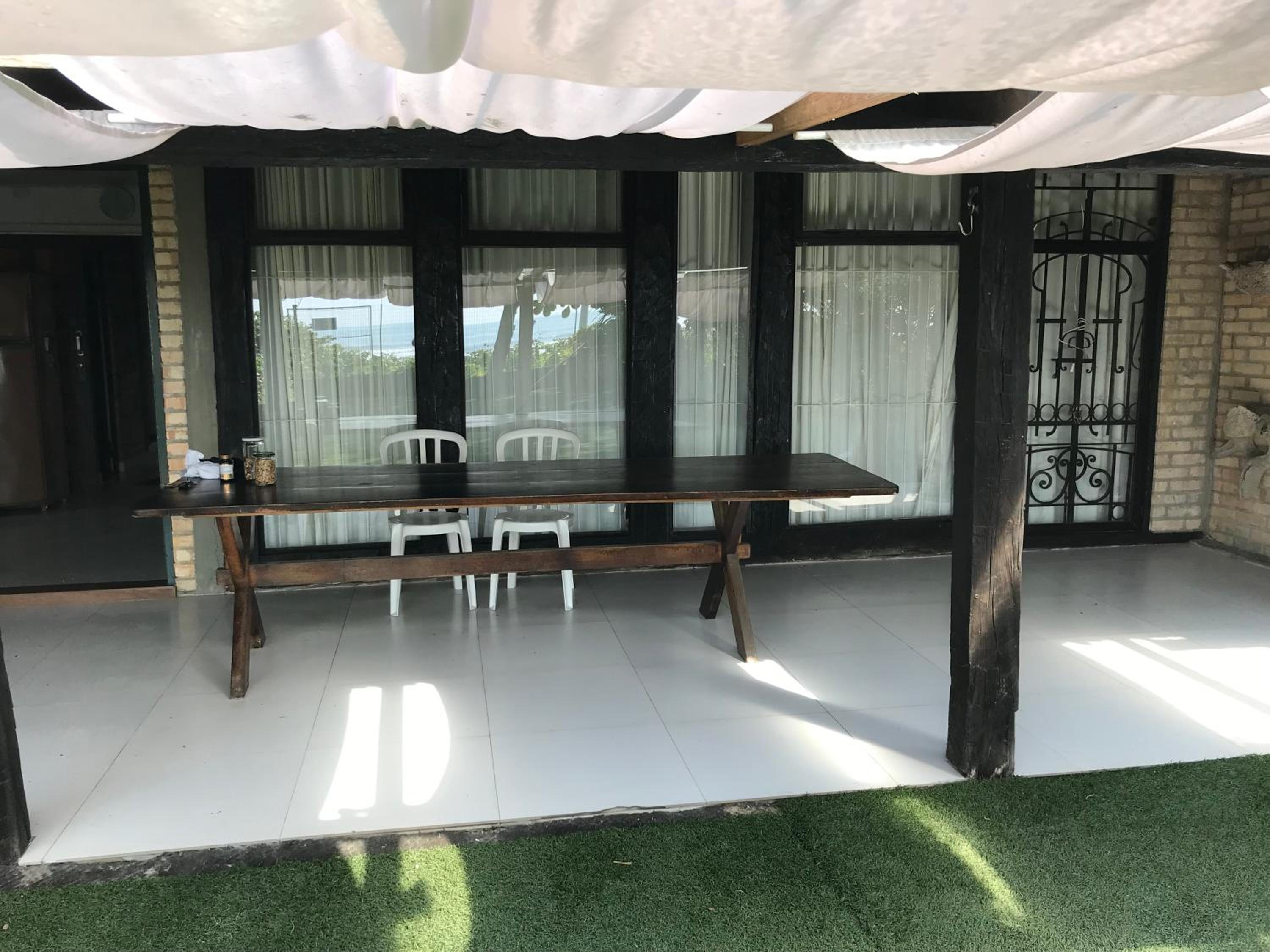 Linda Casa frente mar, pé na areia, Itapema SC, Ar, Wi-fi, Smart Tv