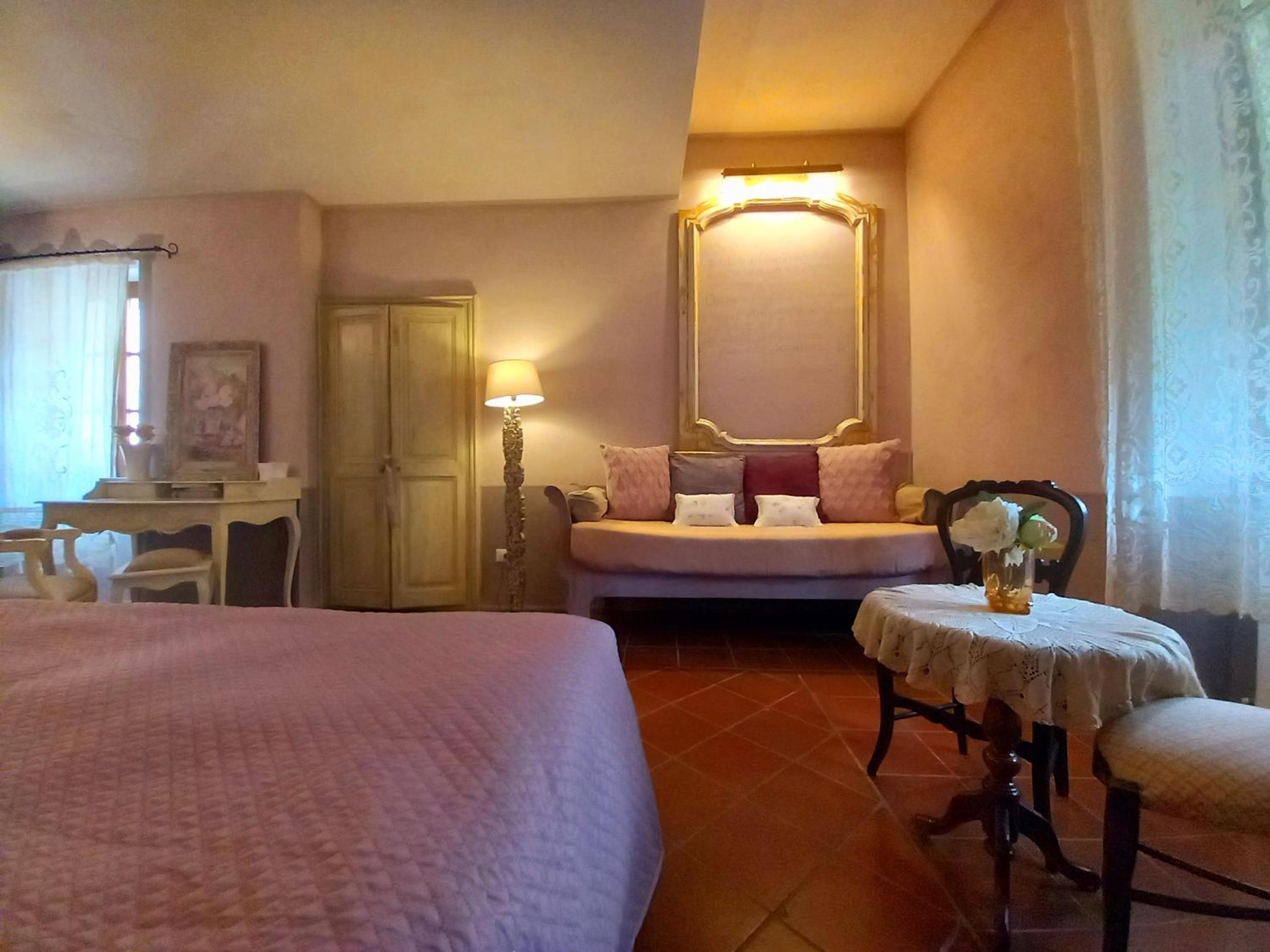 La Casa Rosa en Pigna