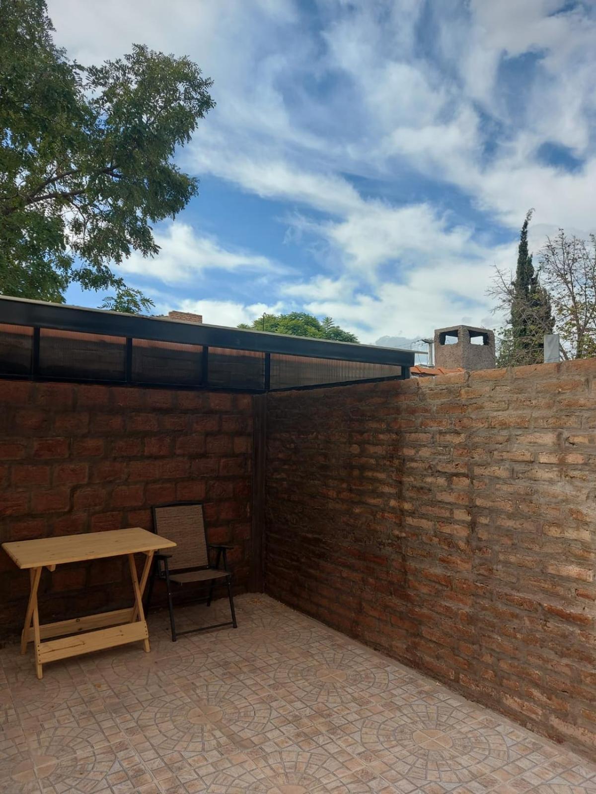 MENDOZA VIÑA Y SOL cochera propia