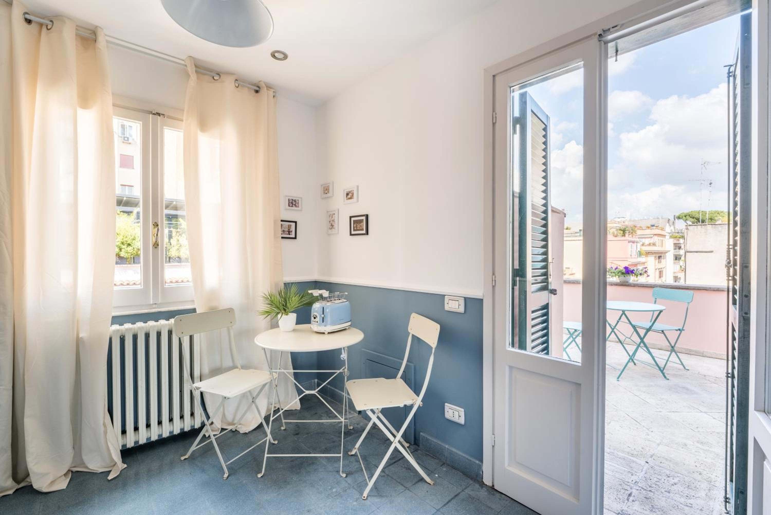 Elizabeth Penthouse, Charmy Apartment in Little London 10 Min From the Center