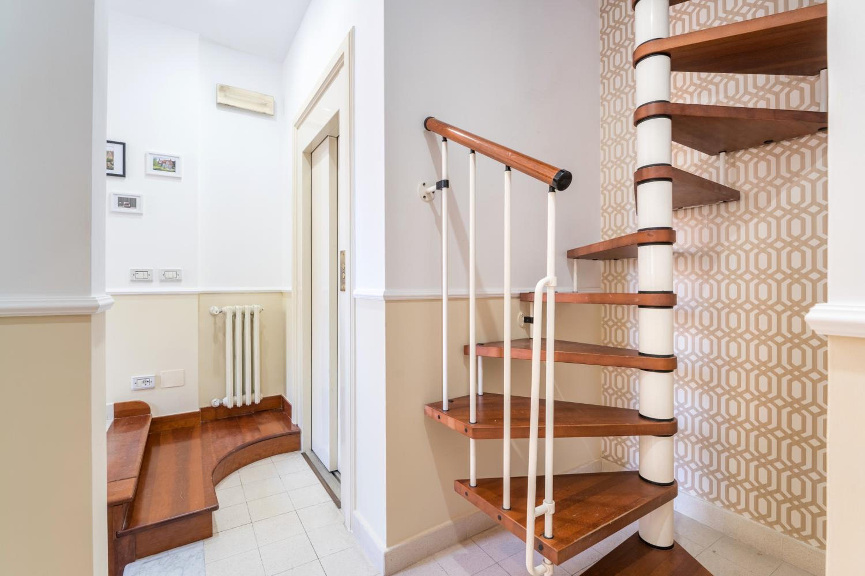Elizabeth Penthouse, Charmy Apartment in Little London 10 Min From the Center