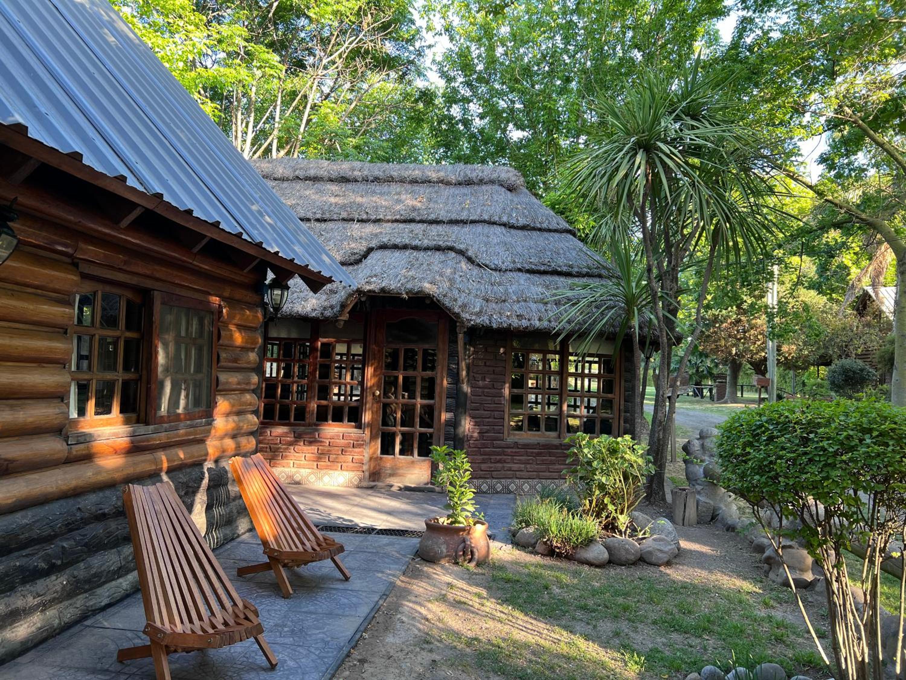 Los Plátanos cabañas & suites