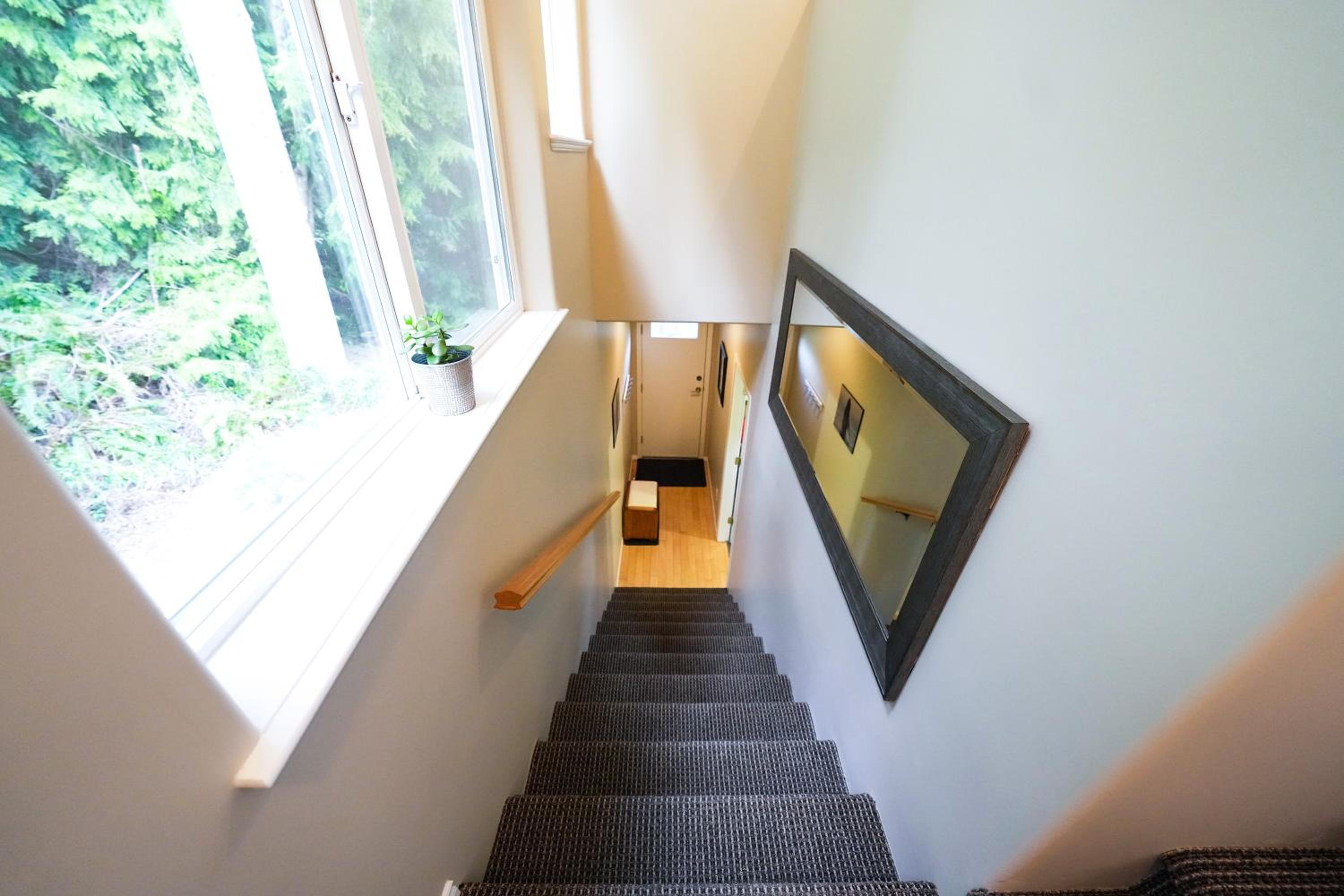 Sea and Cedar Retreat-a home in a tranquil setting