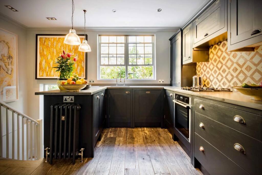 Kings Cross, self-contained house & private garden