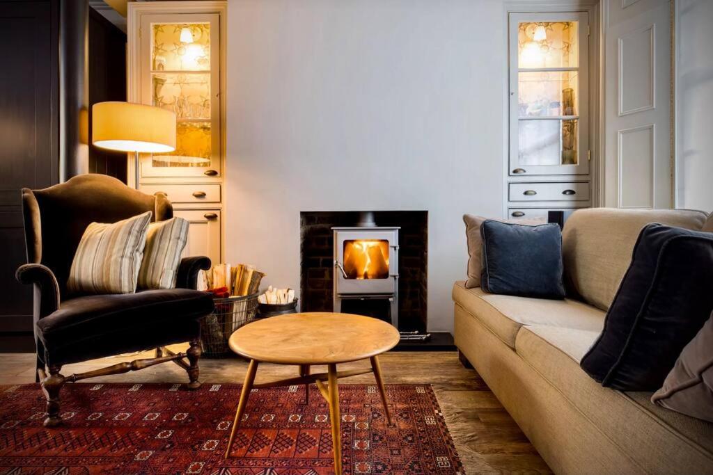 Kings Cross, self-contained house & private garden