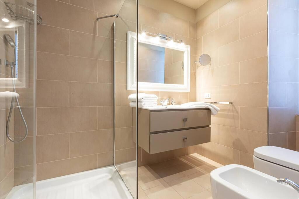 Spanish Steps Hills Apartment -TopCollection