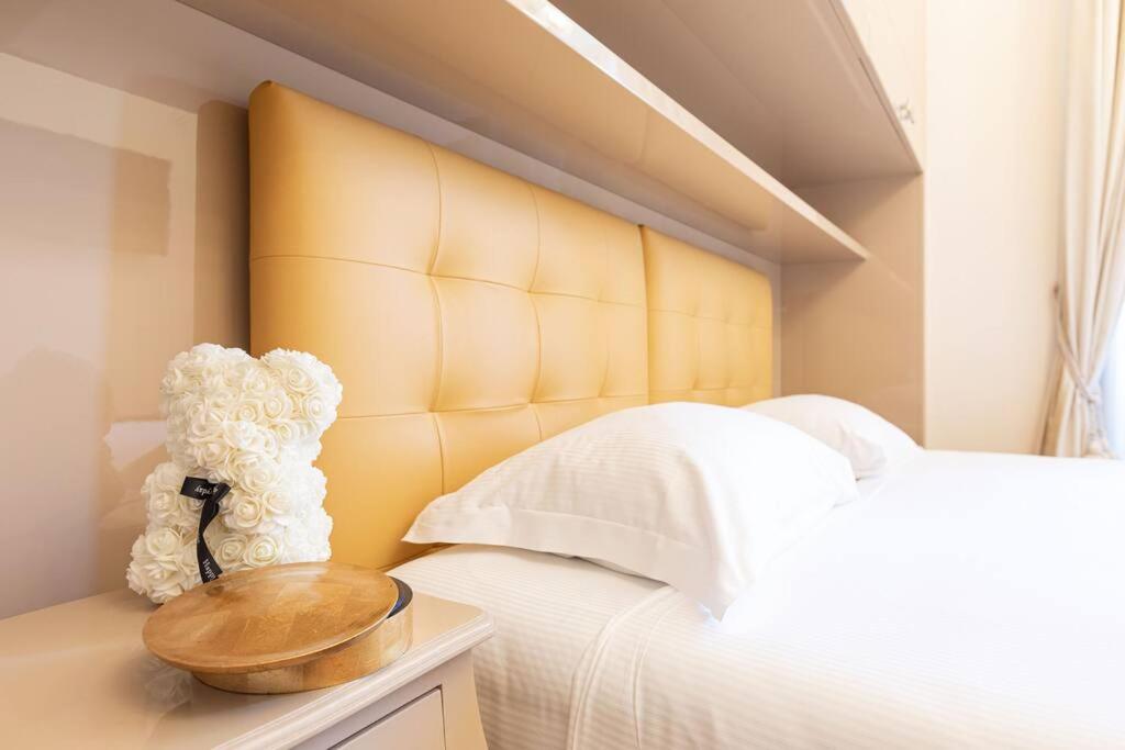 Spanish Steps Hills Apartment -TopCollection