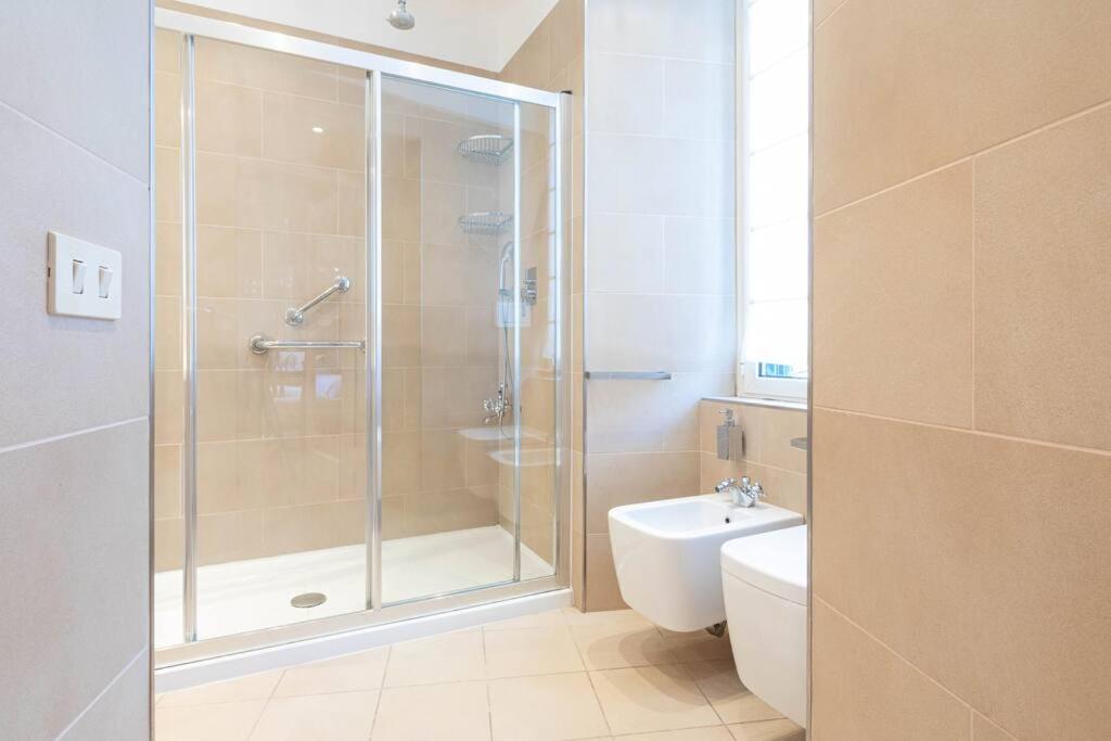 Spanish Steps Hills Apartment -TopCollection