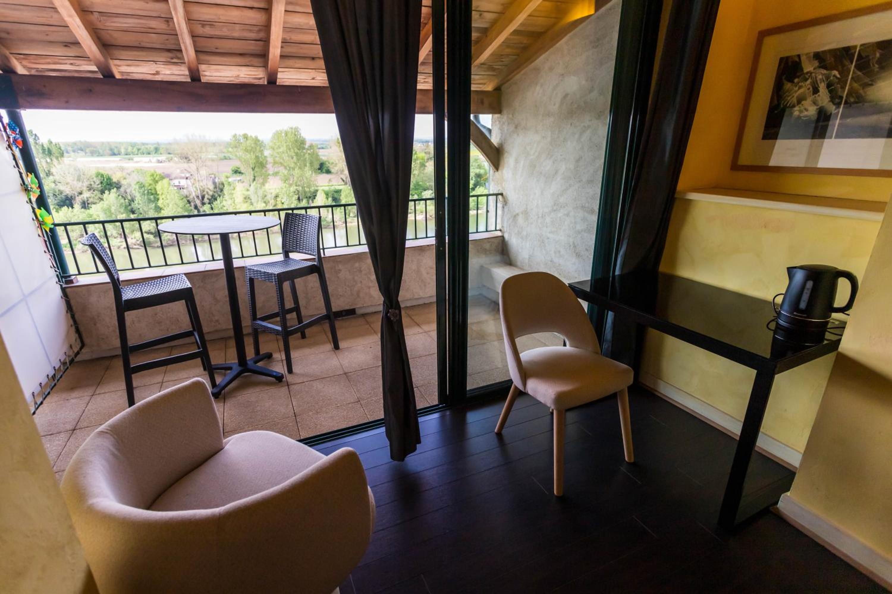 CÔTE GARONNE le BALCON DES DAMES -hôtel et restaurant- Tonneins Fauillet Marmande - panorama sur Garonne-climatisé- accueil vélo- soirée étape- chambre fam, photo 72