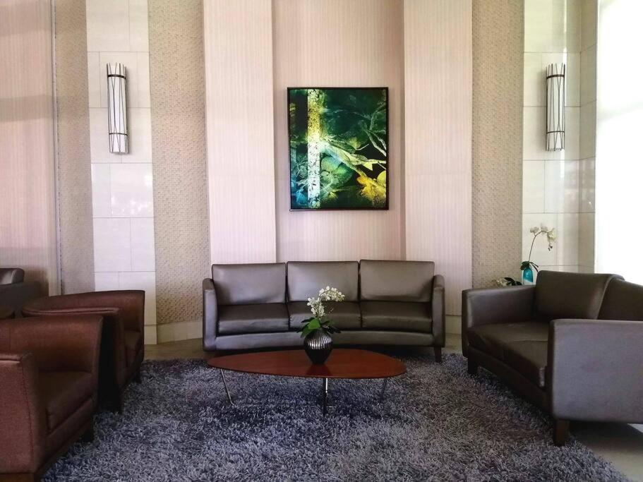 Grace Residences - Pristine Unit Near BGC, SM Aura, Market Market, McKinley Hills, Uptown Mall view 4