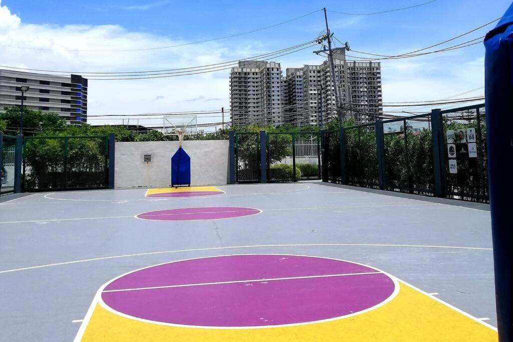 Grace Residences - Pristine Unit Near BGC, SM Aura, Market Market, McKinley Hills, Uptown Mall view 3