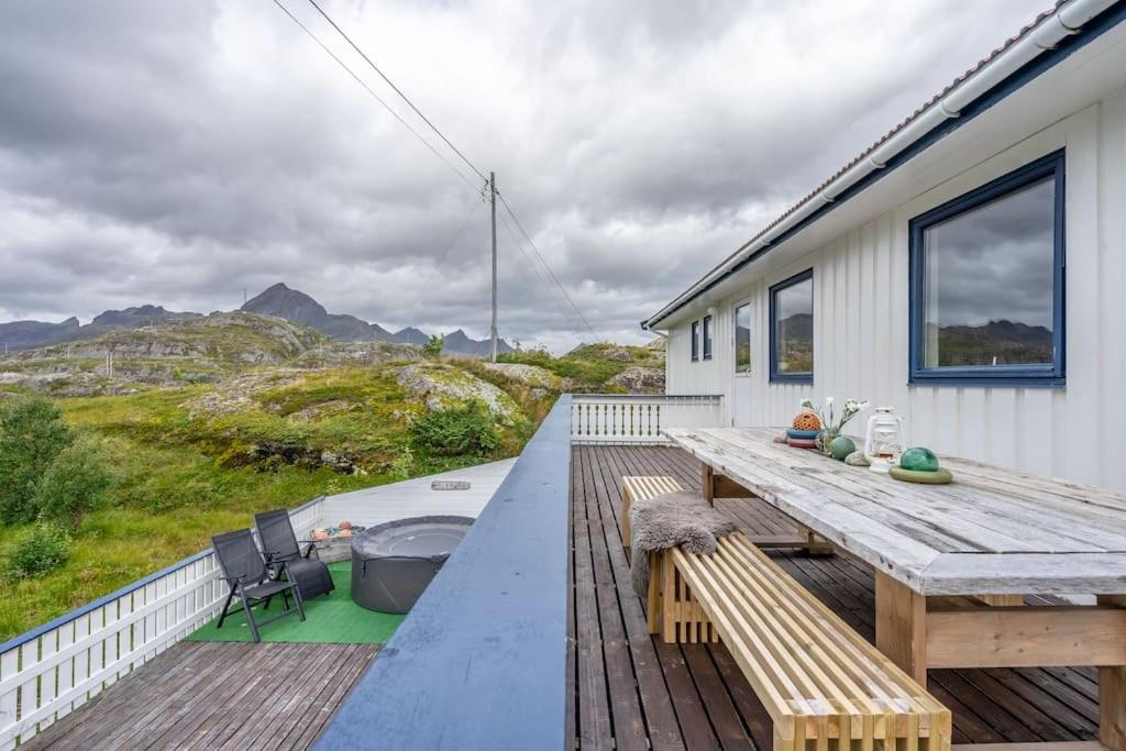 Sundet Lofoten Holiday House view 4