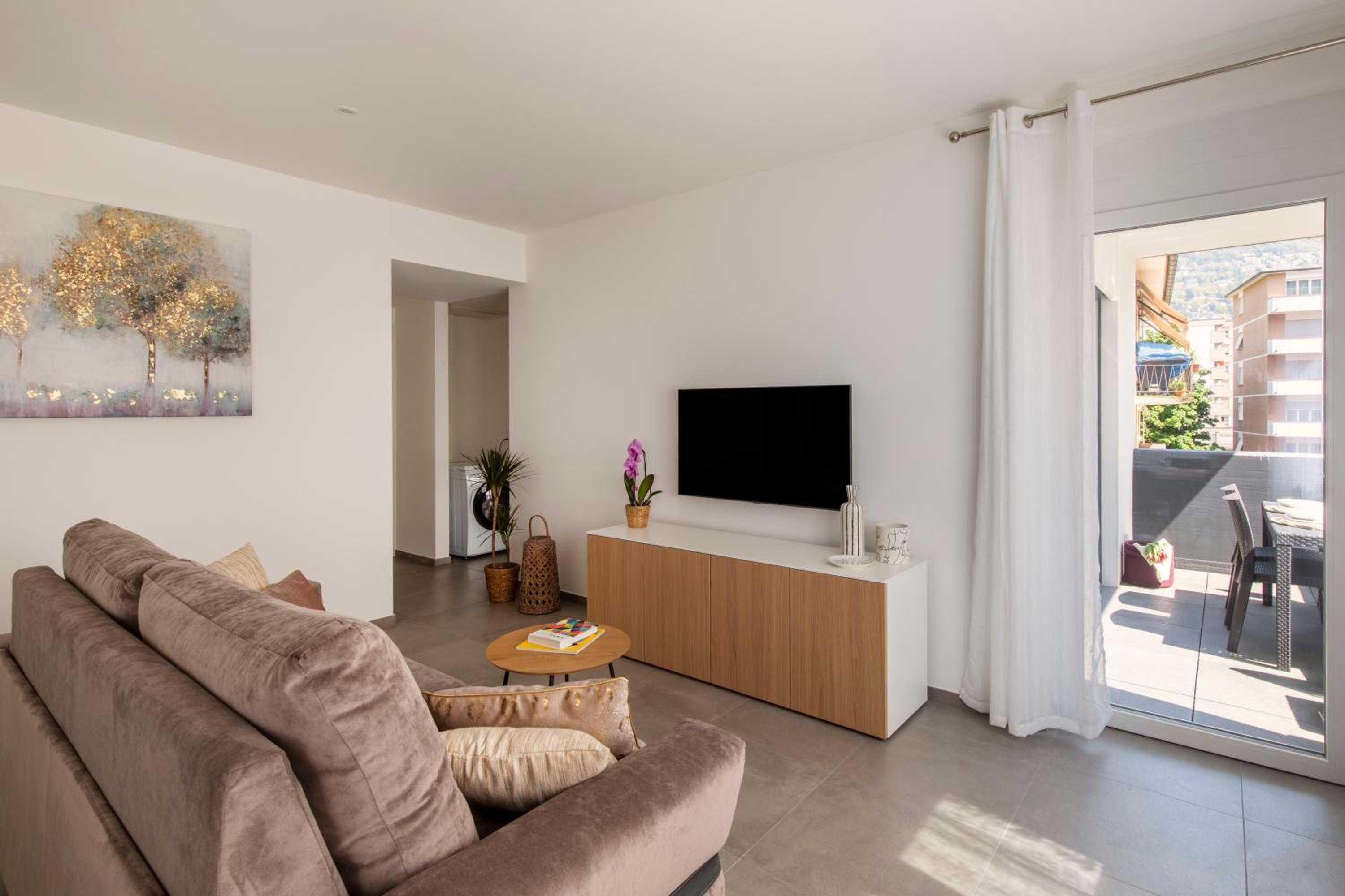 Lugano Superior Suites - Free Parking