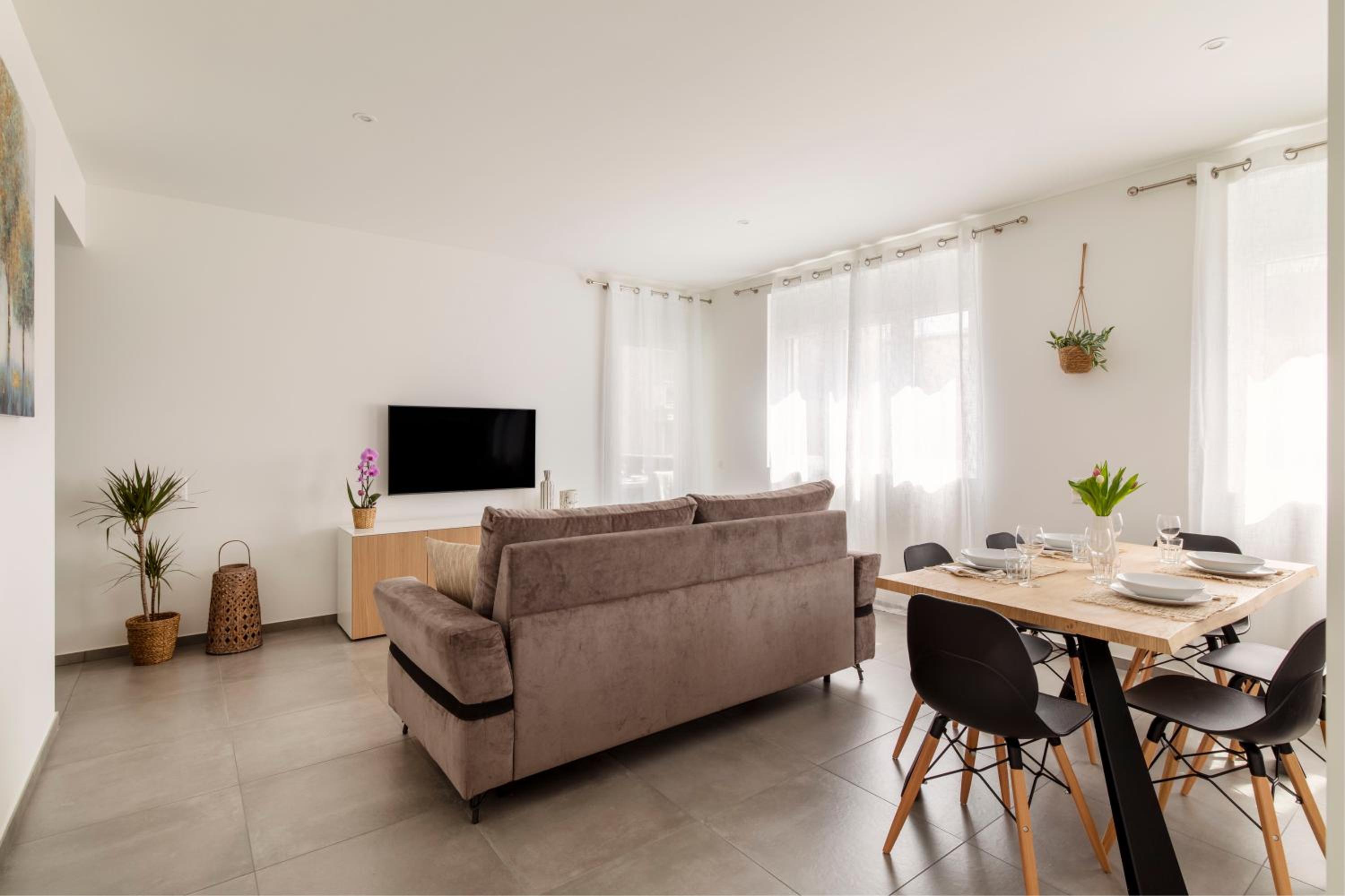 Lugano Superior Suites - Free Parking