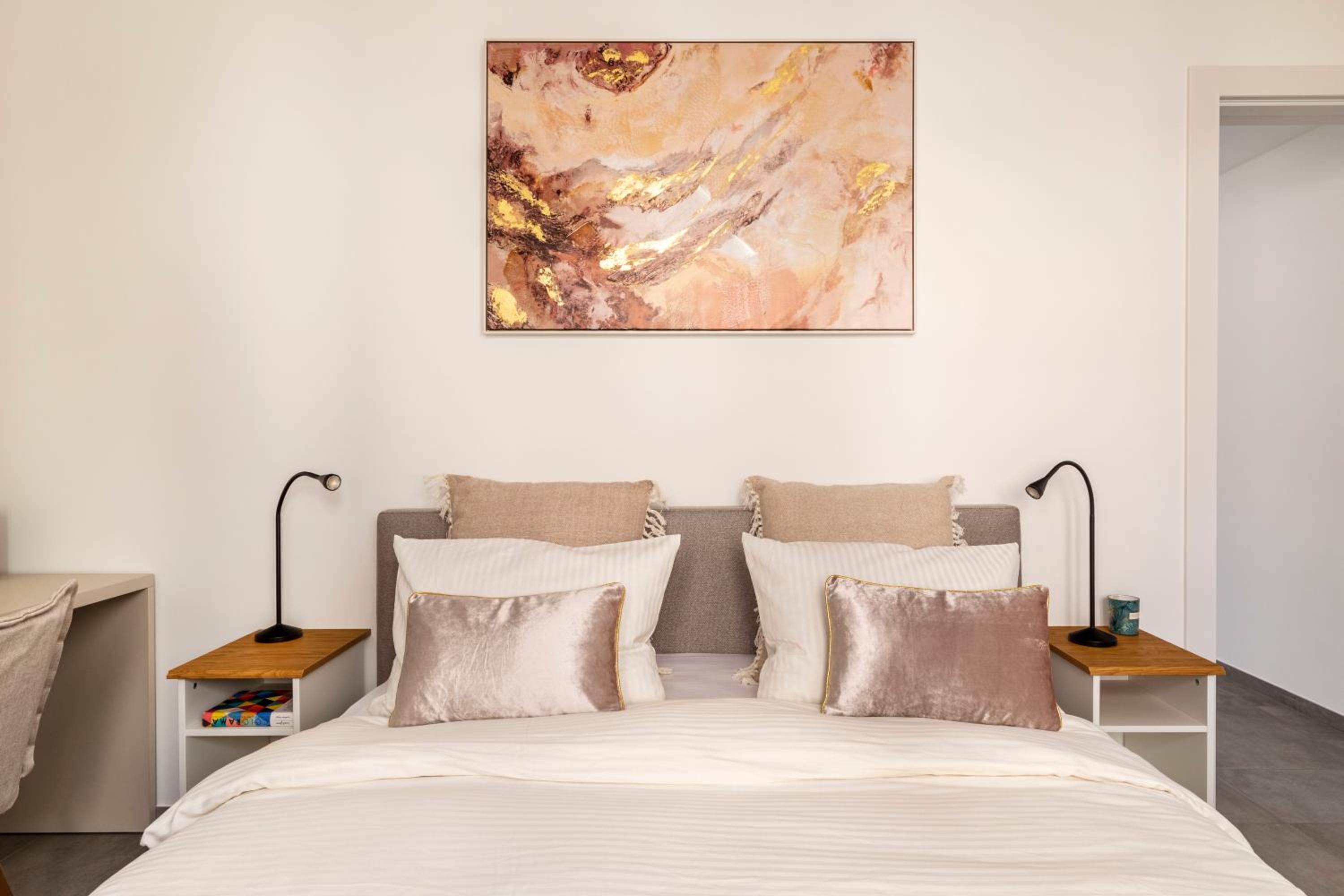 Lugano Superior Suites - Free Parking