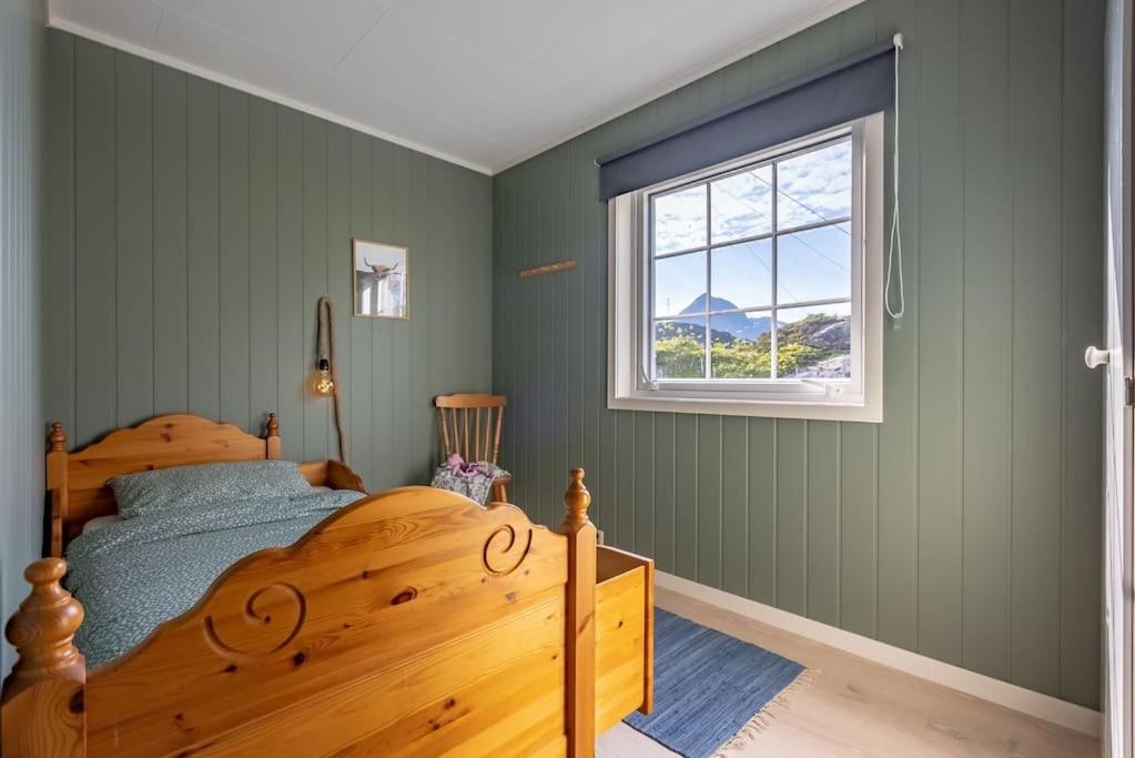 Sundet Lofoten Holiday House view 5