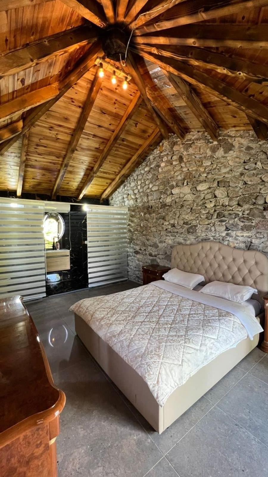 Windmill Shkodra Gesthouse Camping & Grill