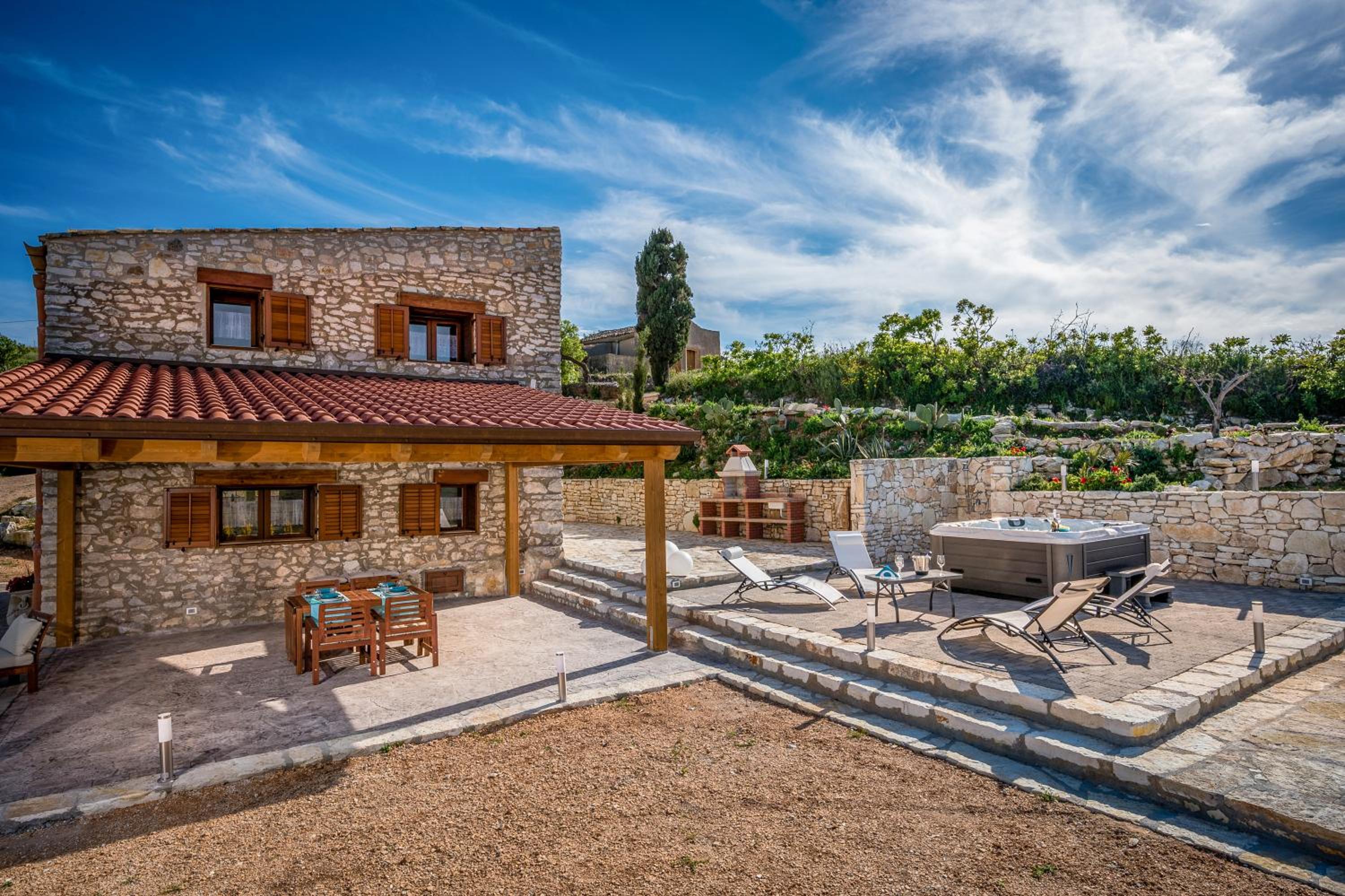Villa Stone Walls with Jacuzzi