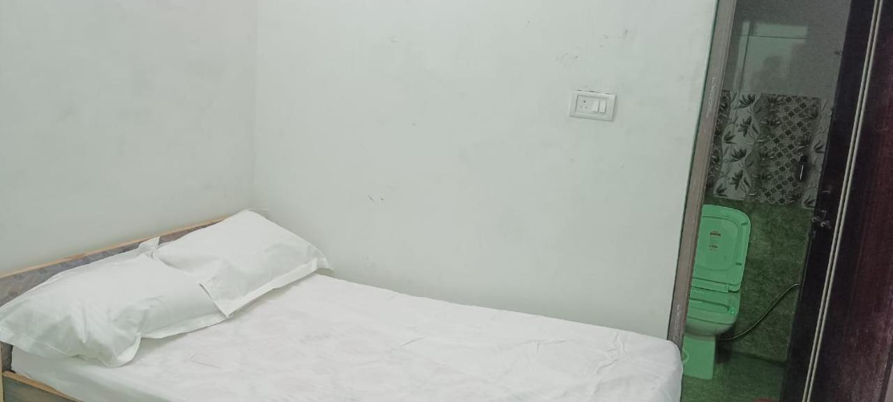 Lakshman Guest House