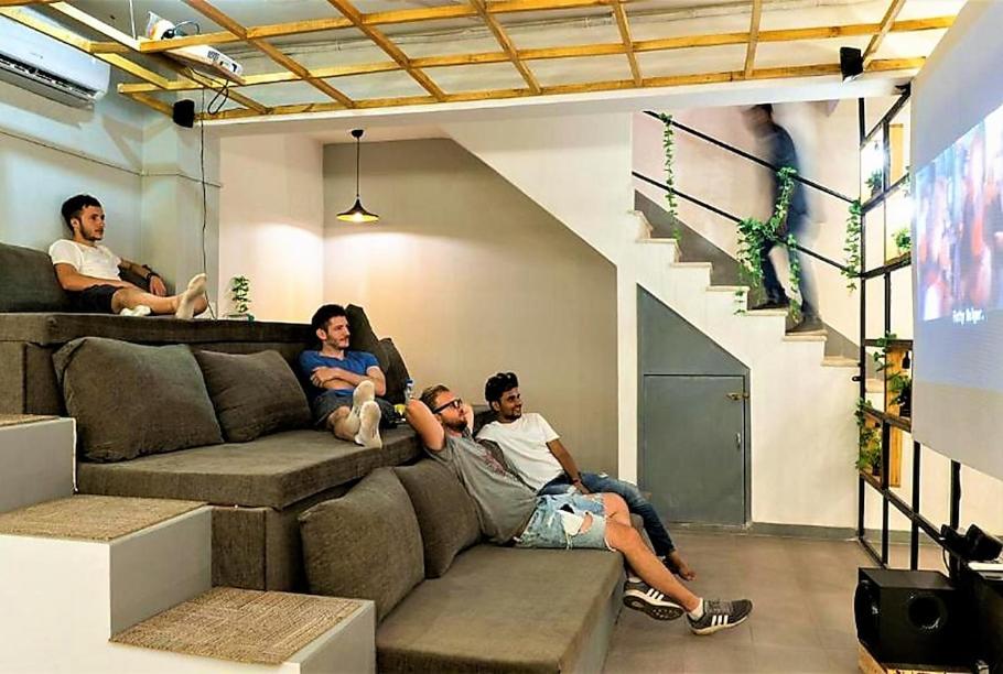 lounge