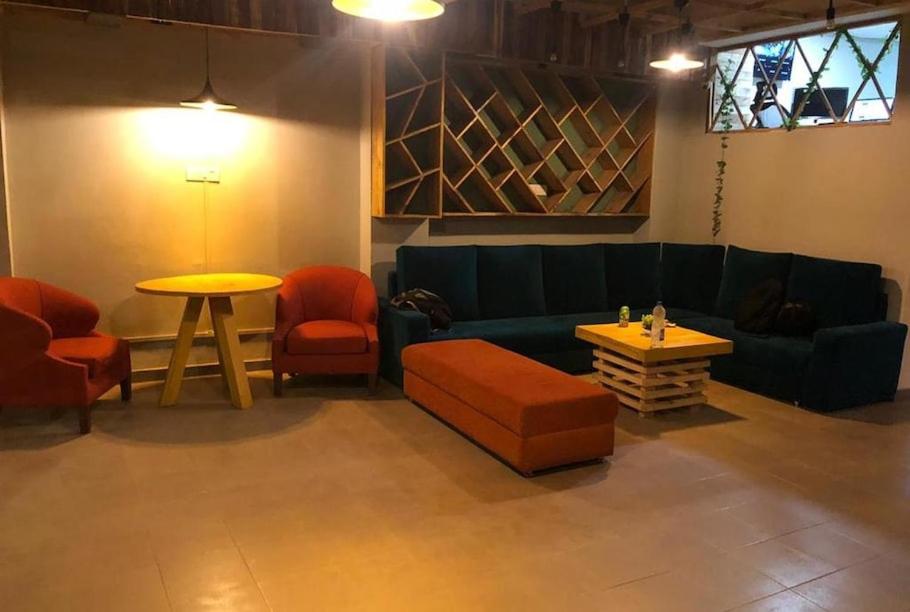 lounge