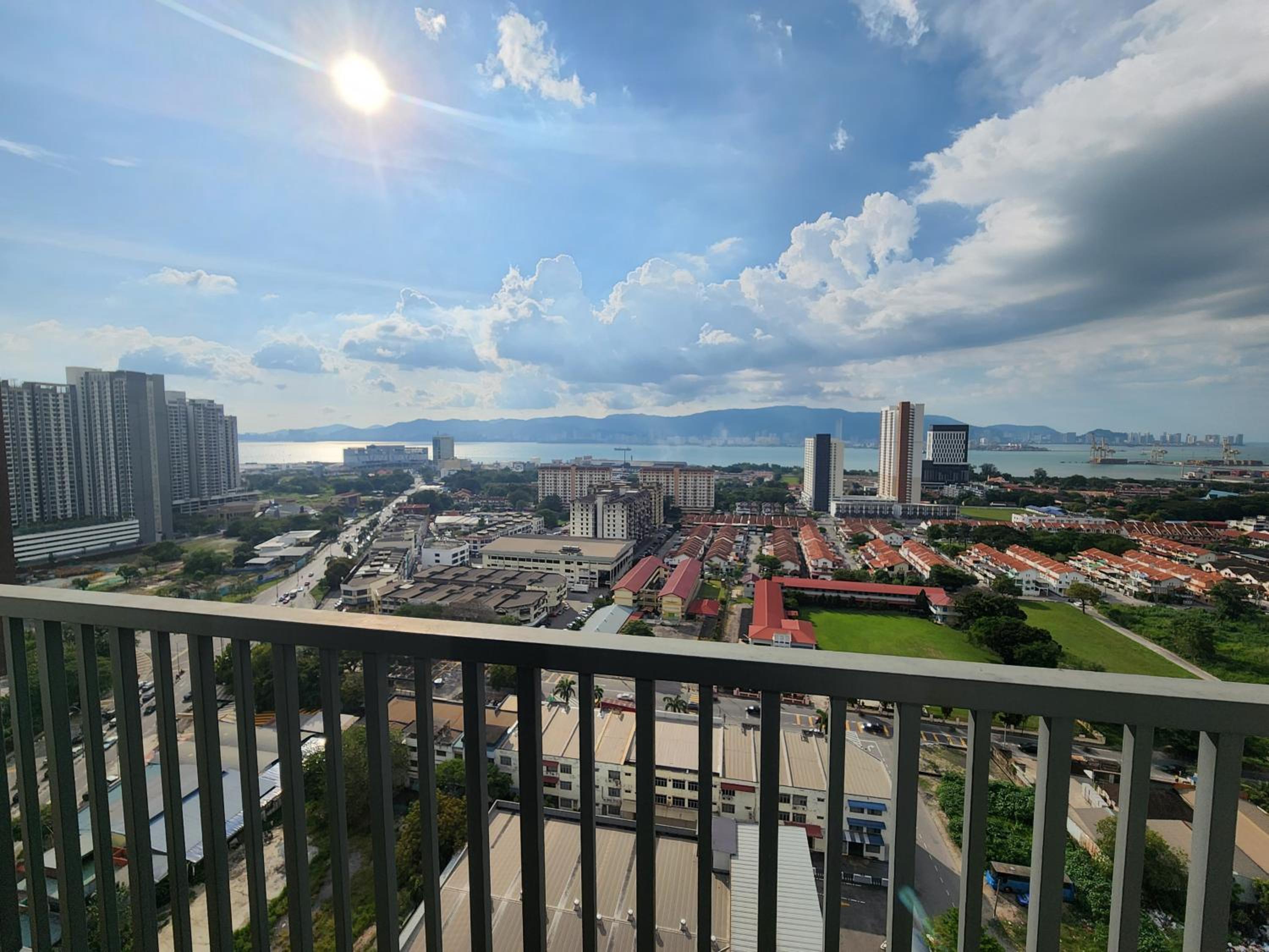 Praicon Executive Suite photo 7