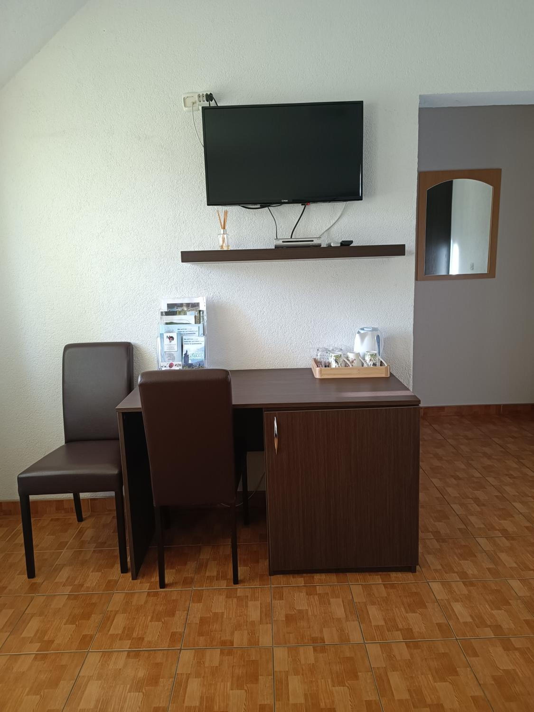 Photo 16