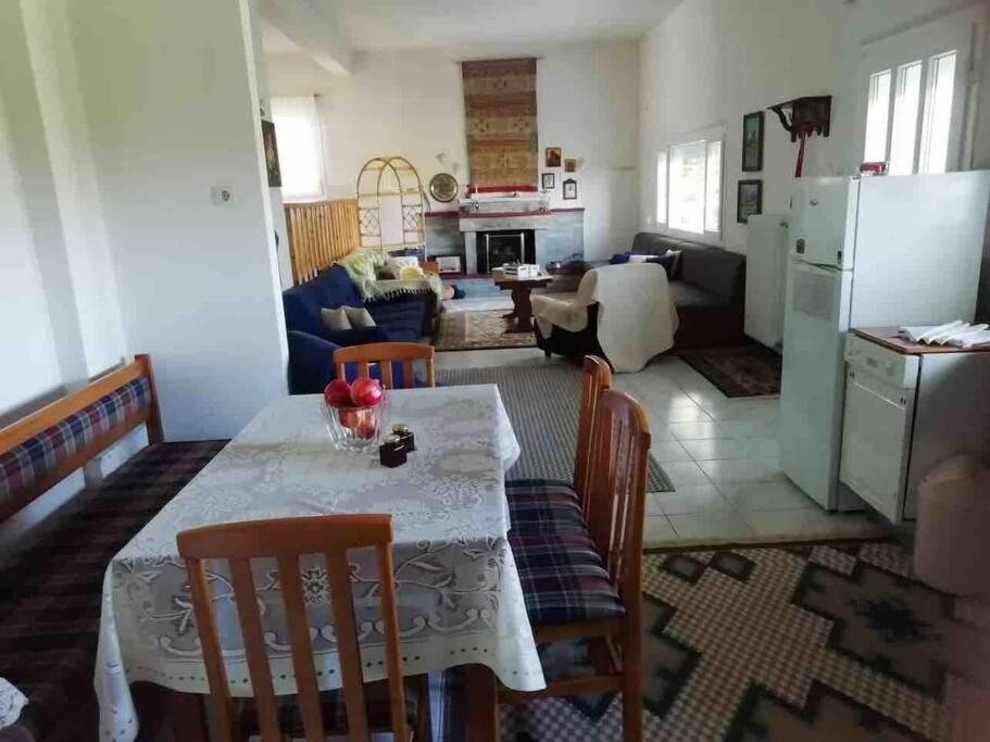 Peaceful cottage with incredible panoramic view view 4