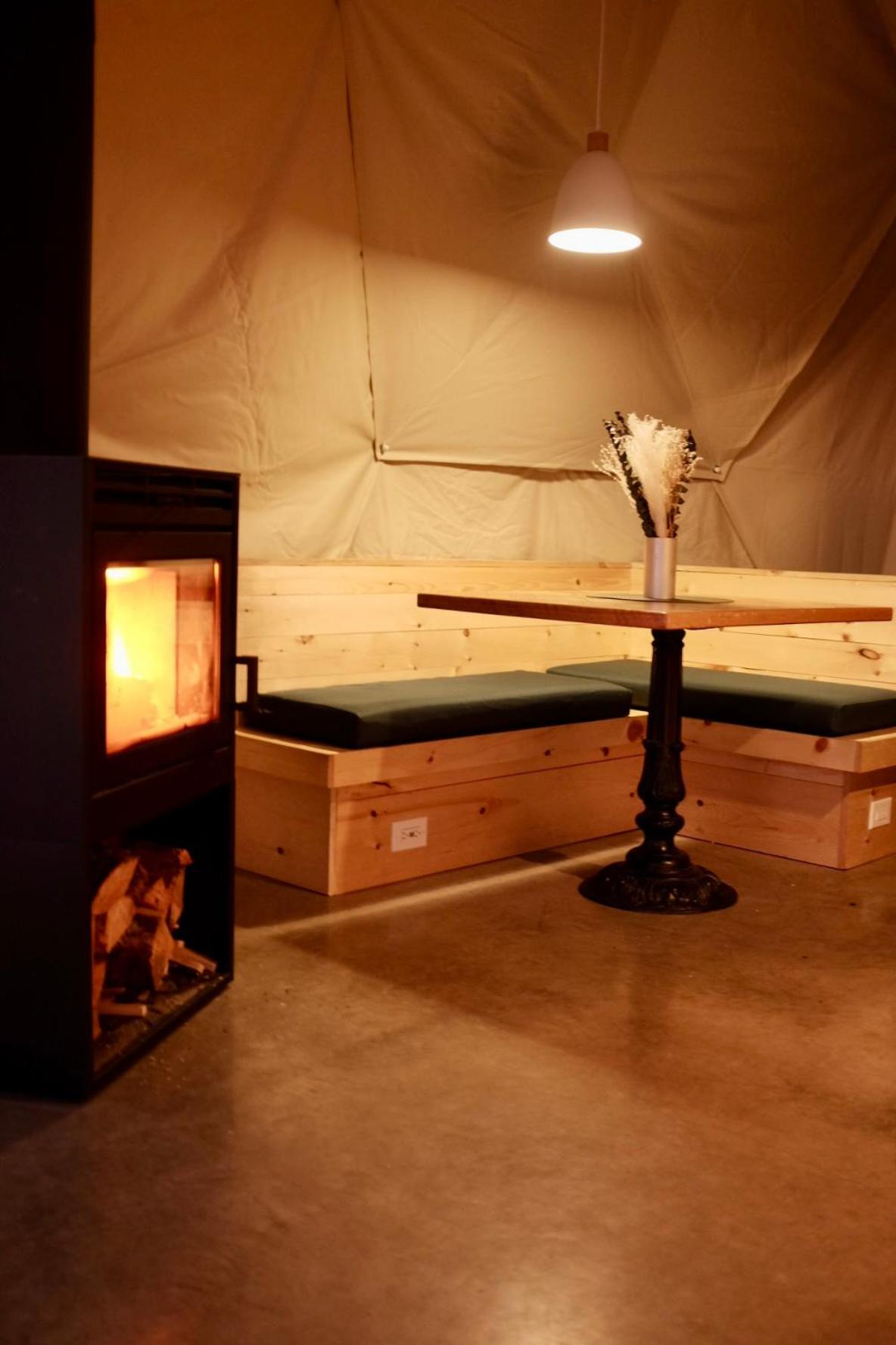 Mi-clos - luxury pods with private jacuzzi and sauna