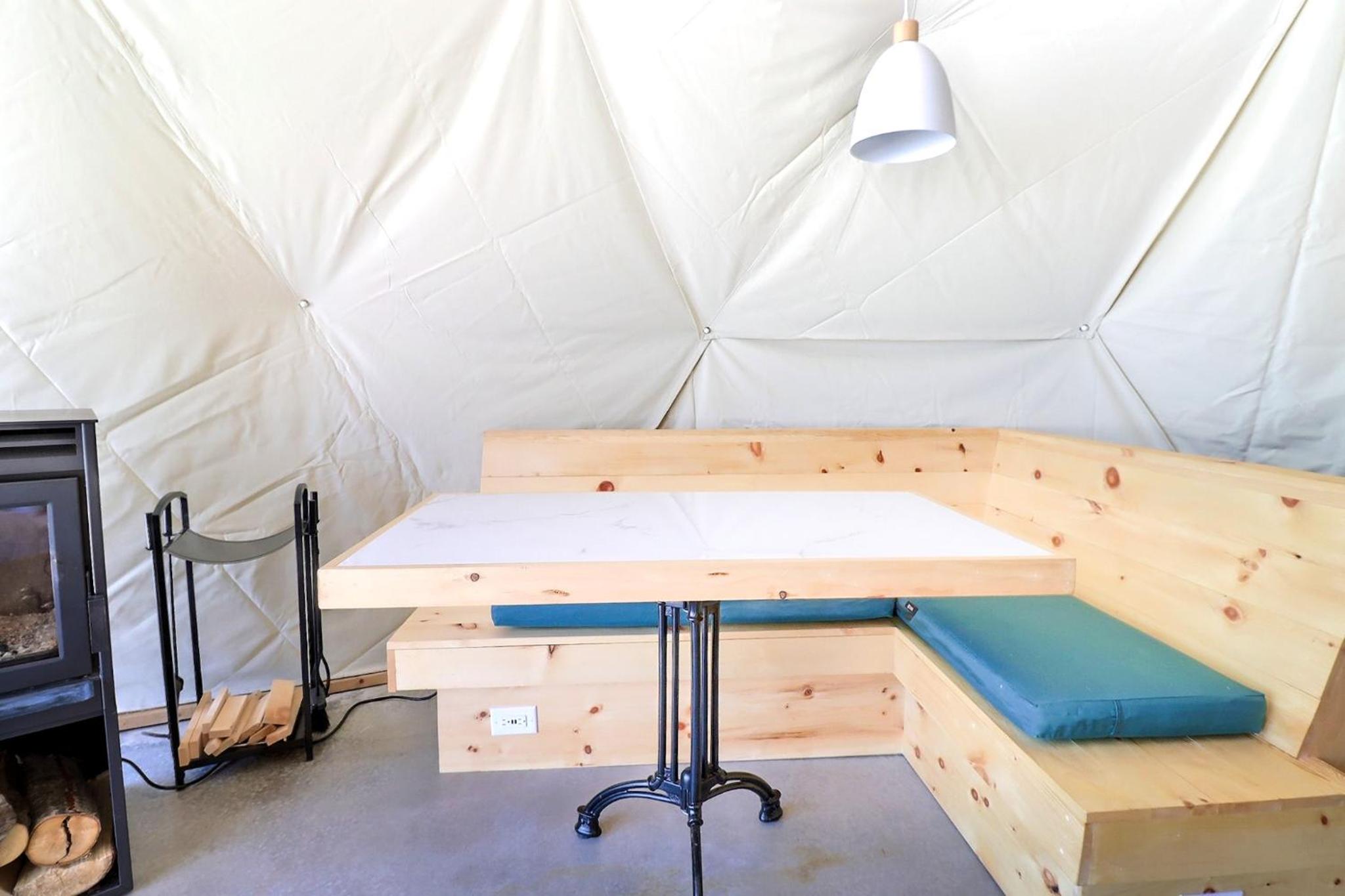 Mi-clos - luxury pods with private jacuzzi and sauna