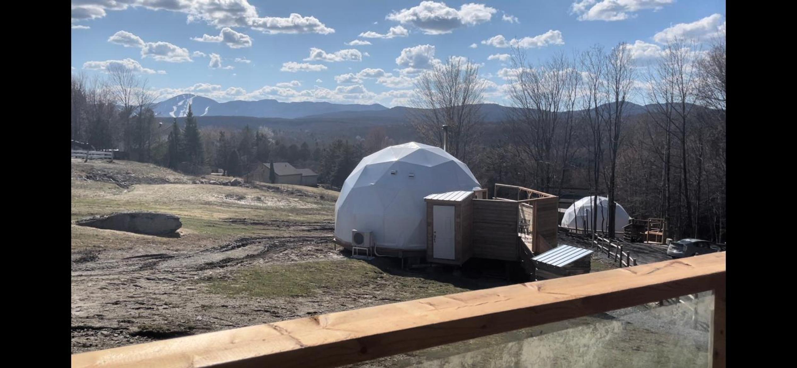 Mi-clos - luxury pods with private jacuzzi and sauna