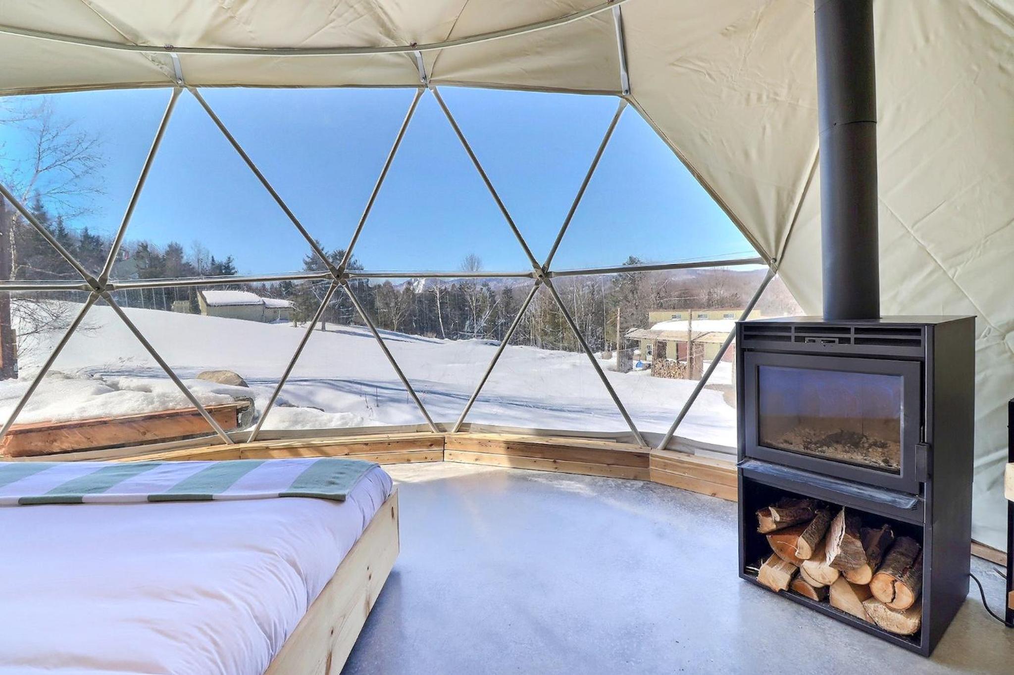 Mi-clos - luxury pods with private jacuzzi and sauna