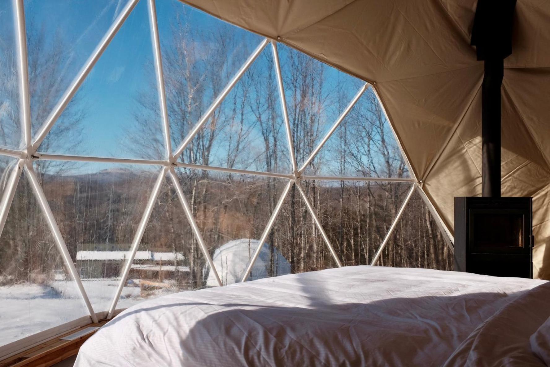 Mi-clos - luxury pods with private jacuzzi and sauna