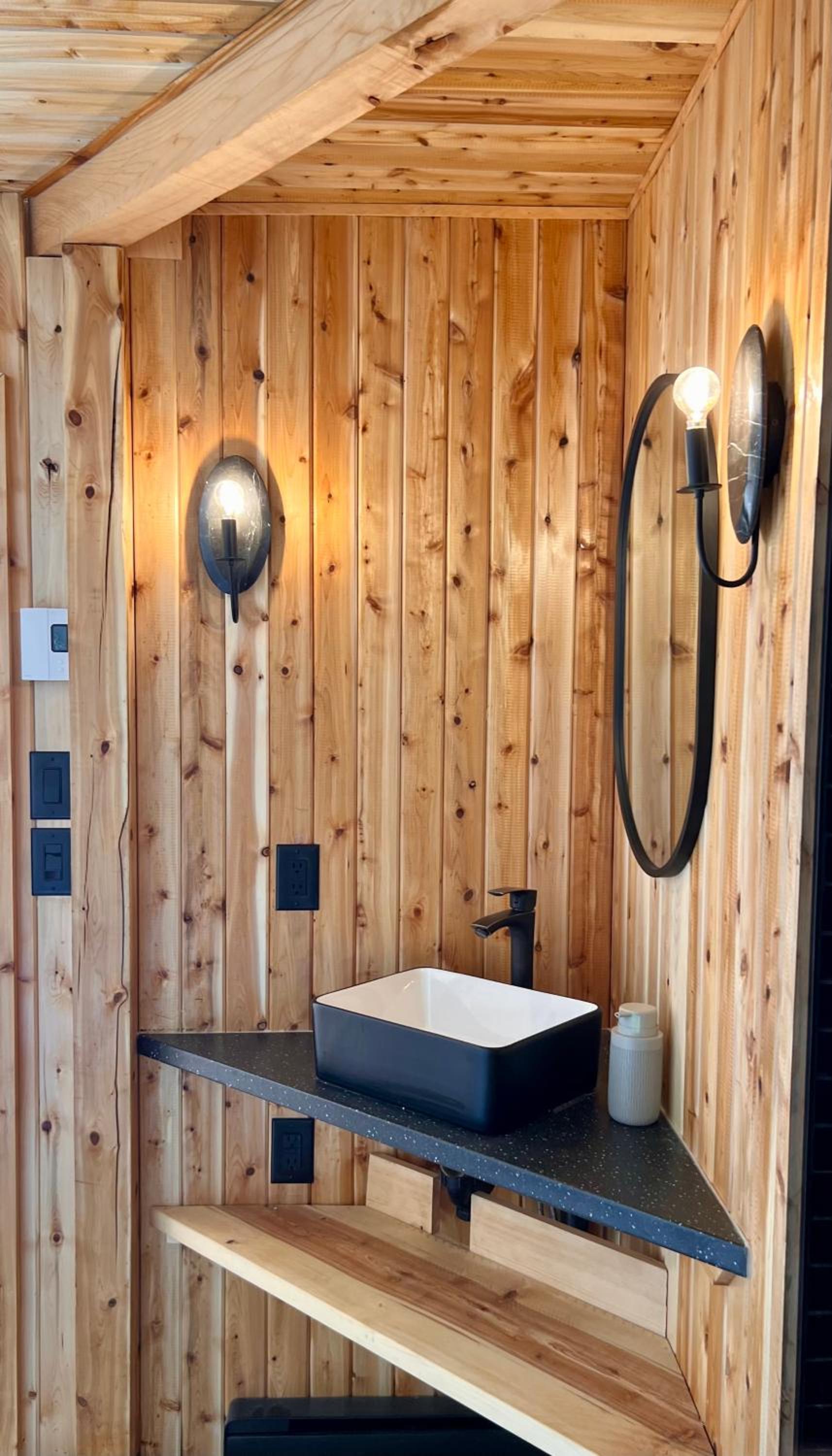 Mi-clos - luxury pods with private jacuzzi and sauna