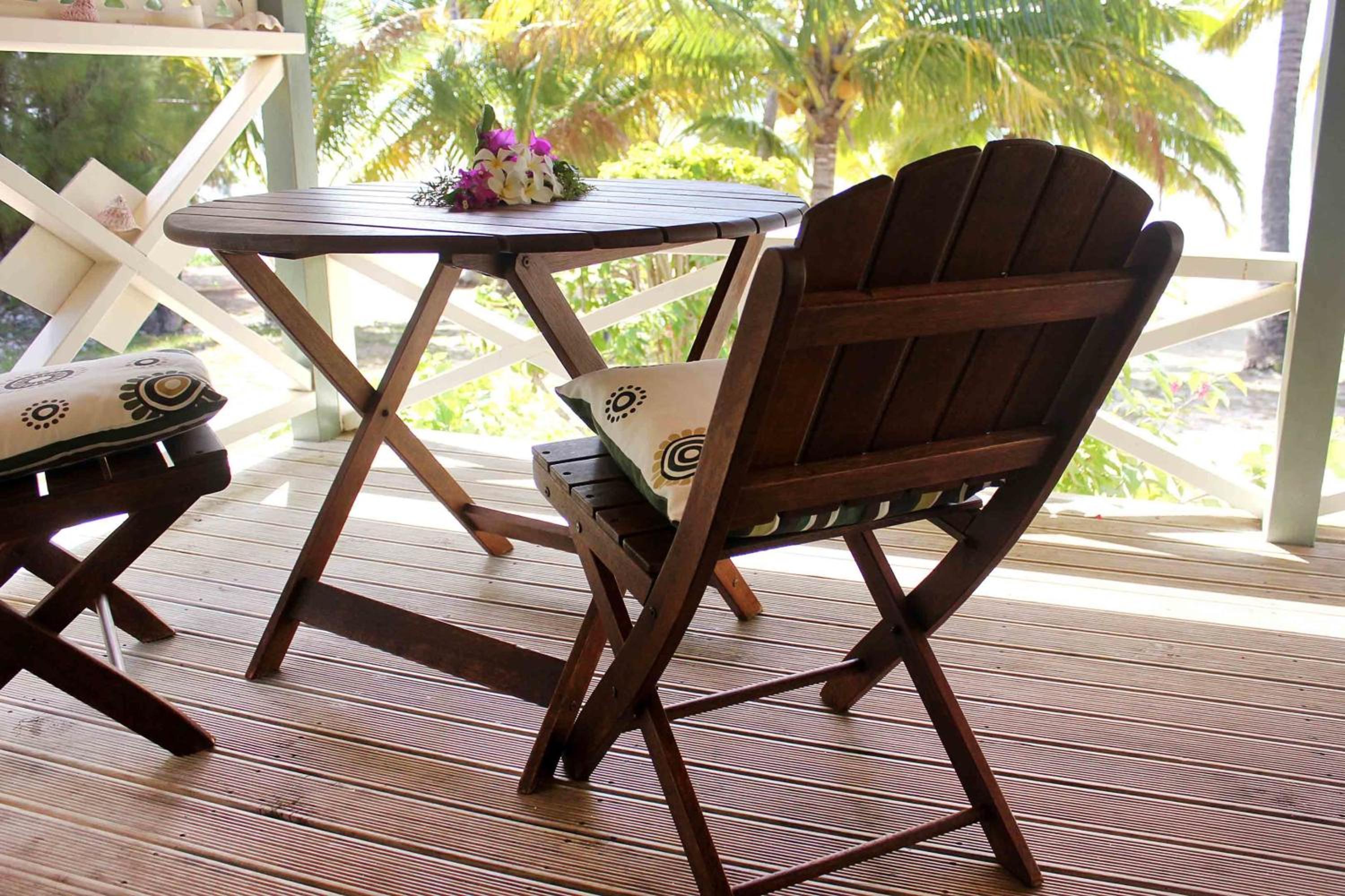Paparei Beachfront Bungalows, Aitutaki view 2