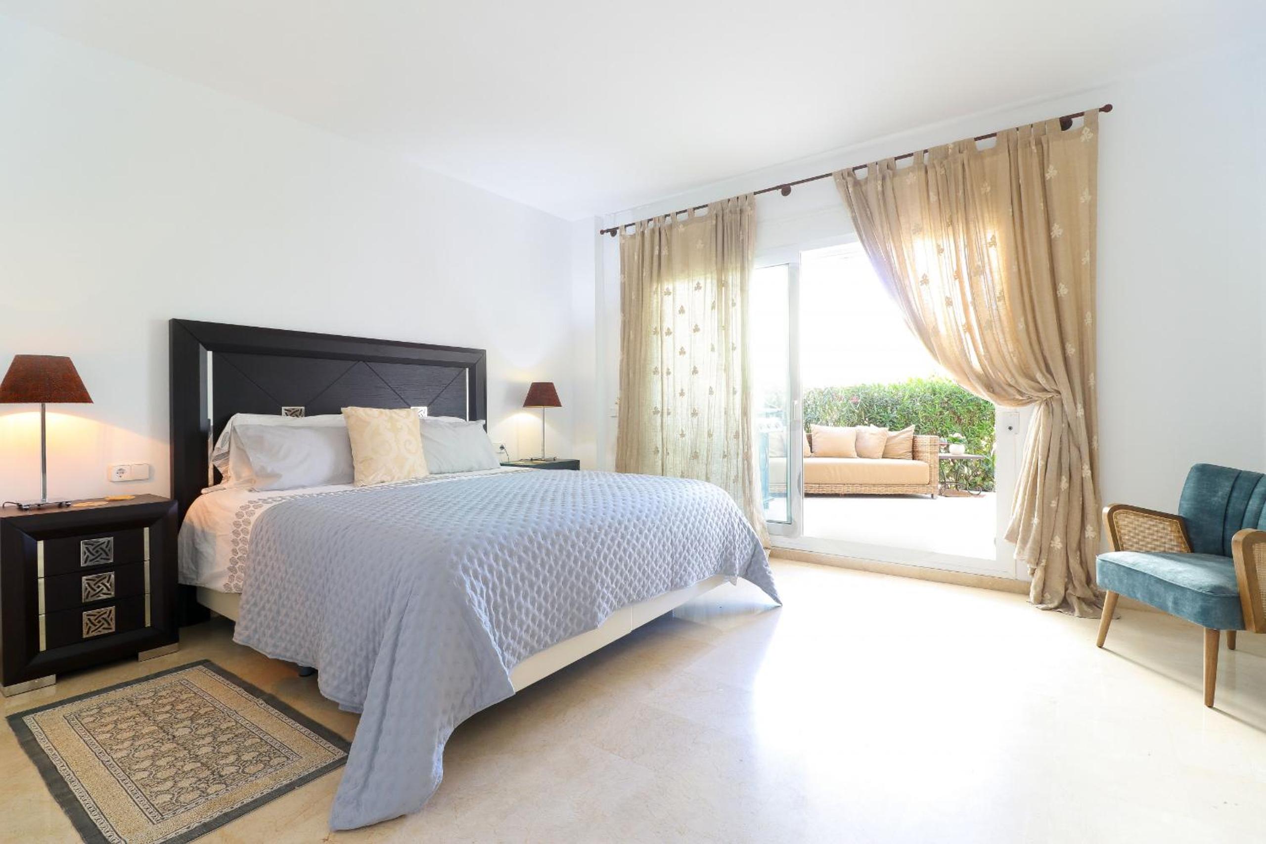 Los Monteros Palm Beach - ground floor apartment view 4
